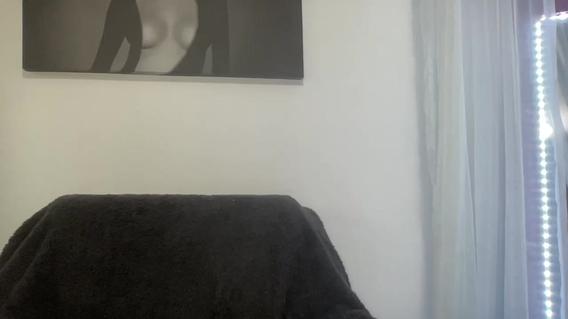 Gallery image thumbnail from born_to_sin's myfreecams stream on, 08/04/2023, 11:40 image 13 of 20