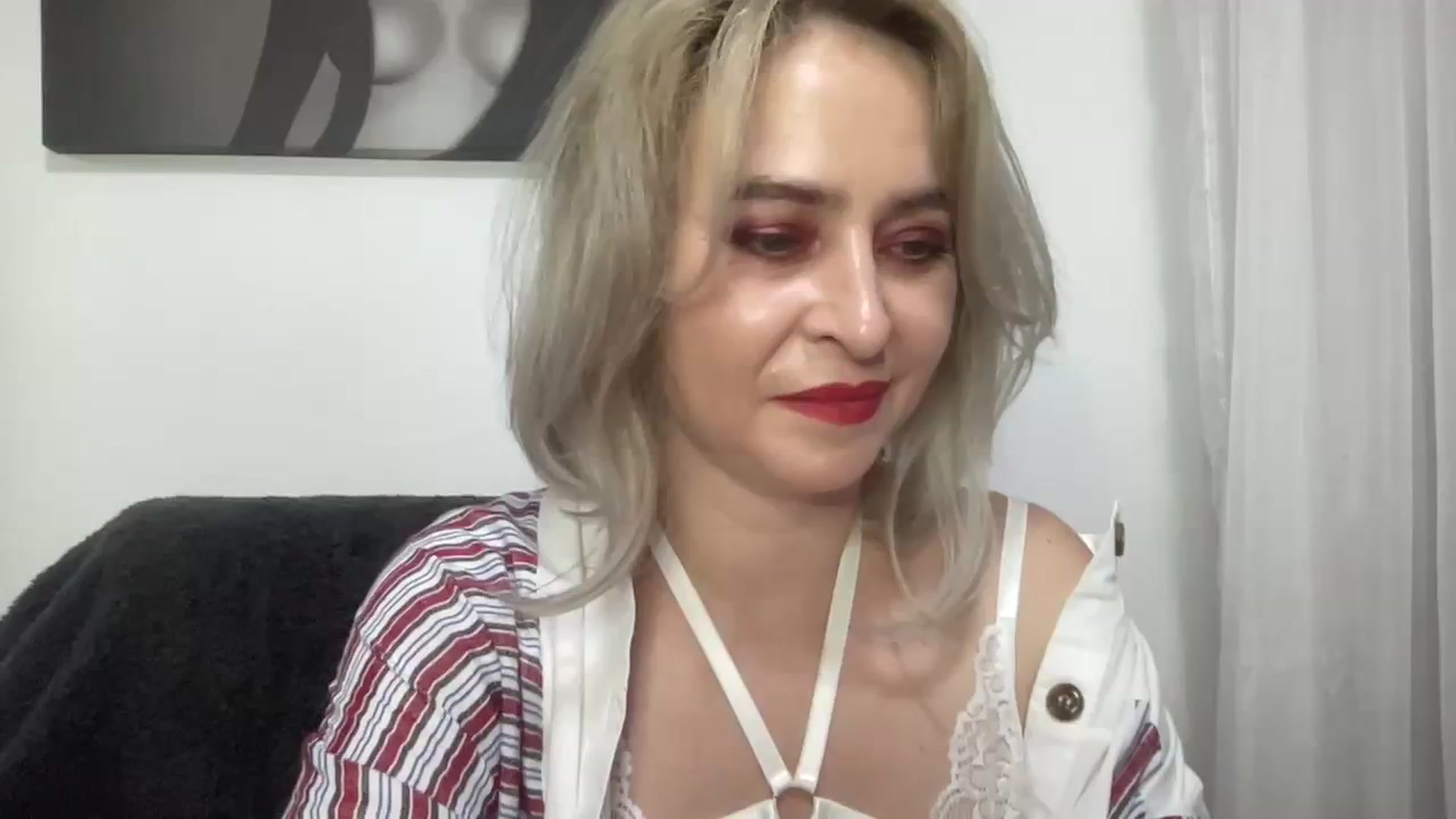 Gallery image thumbnail from born_to_sin's myfreecams stream on, 08/04/2023, 11:40 image 6 of 20