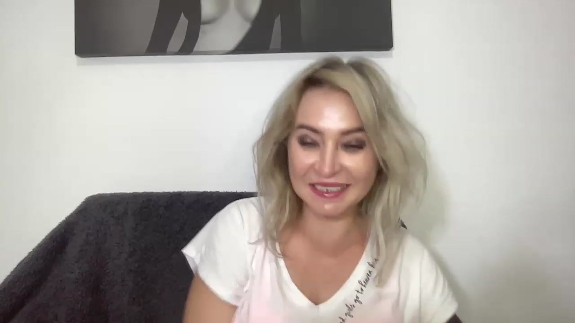 Gallery image thumbnail from born_to_sin's myfreecams stream on, 08/19/2023, 13:41 image 18 of 20