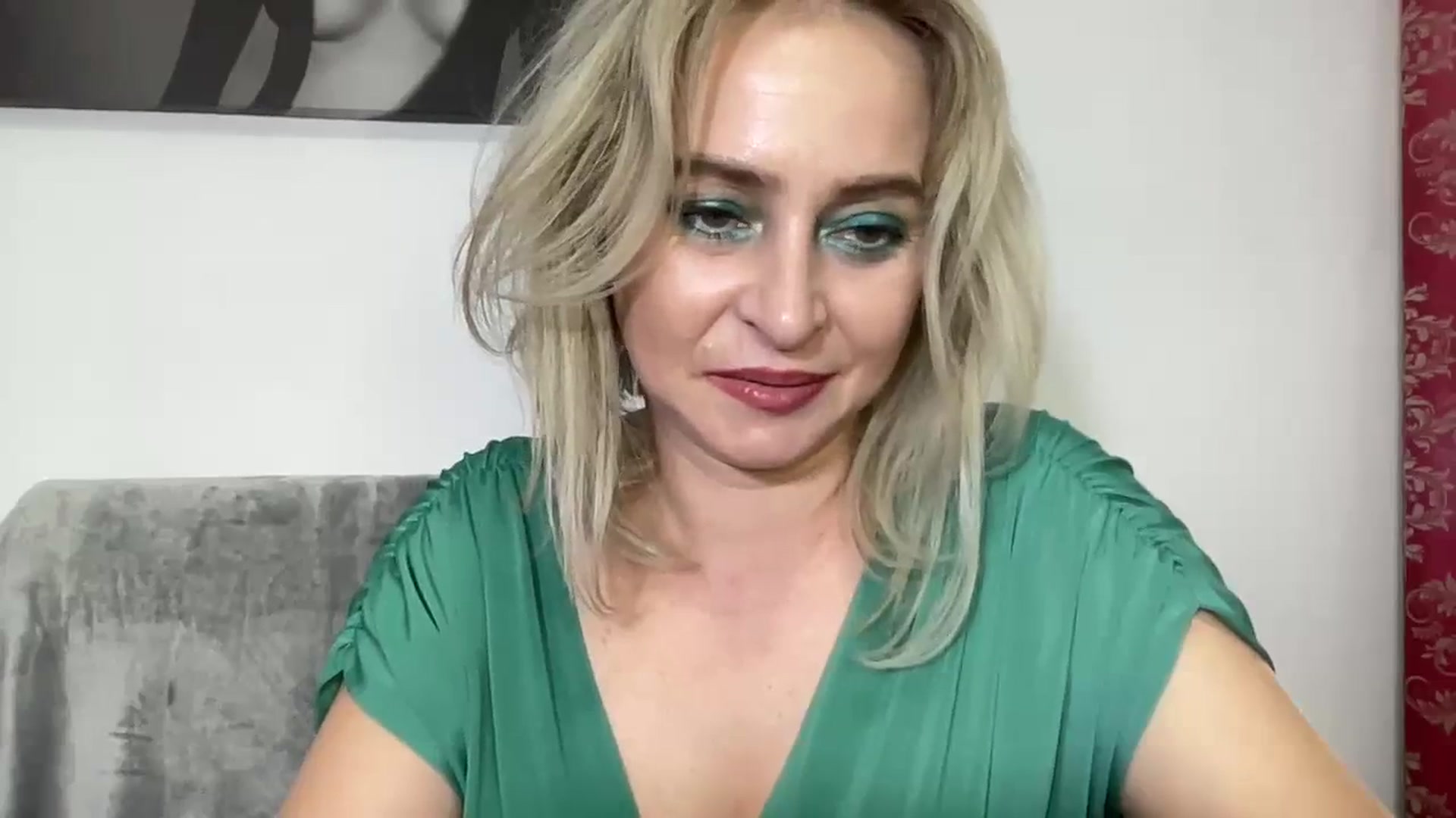 Gallery image thumbnail from born_to_sin's myfreecams stream on, 08/21/2023, 13:03 image 19 of 20