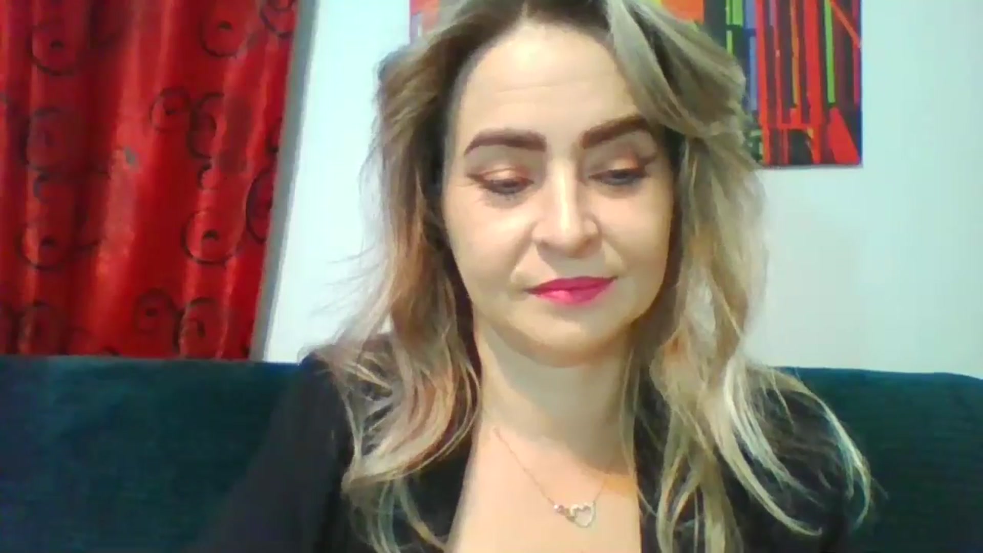 Gallery image thumbnail from born_to_sin's myfreecams stream on, 01/04/2025, 17:27 image 15 of 20