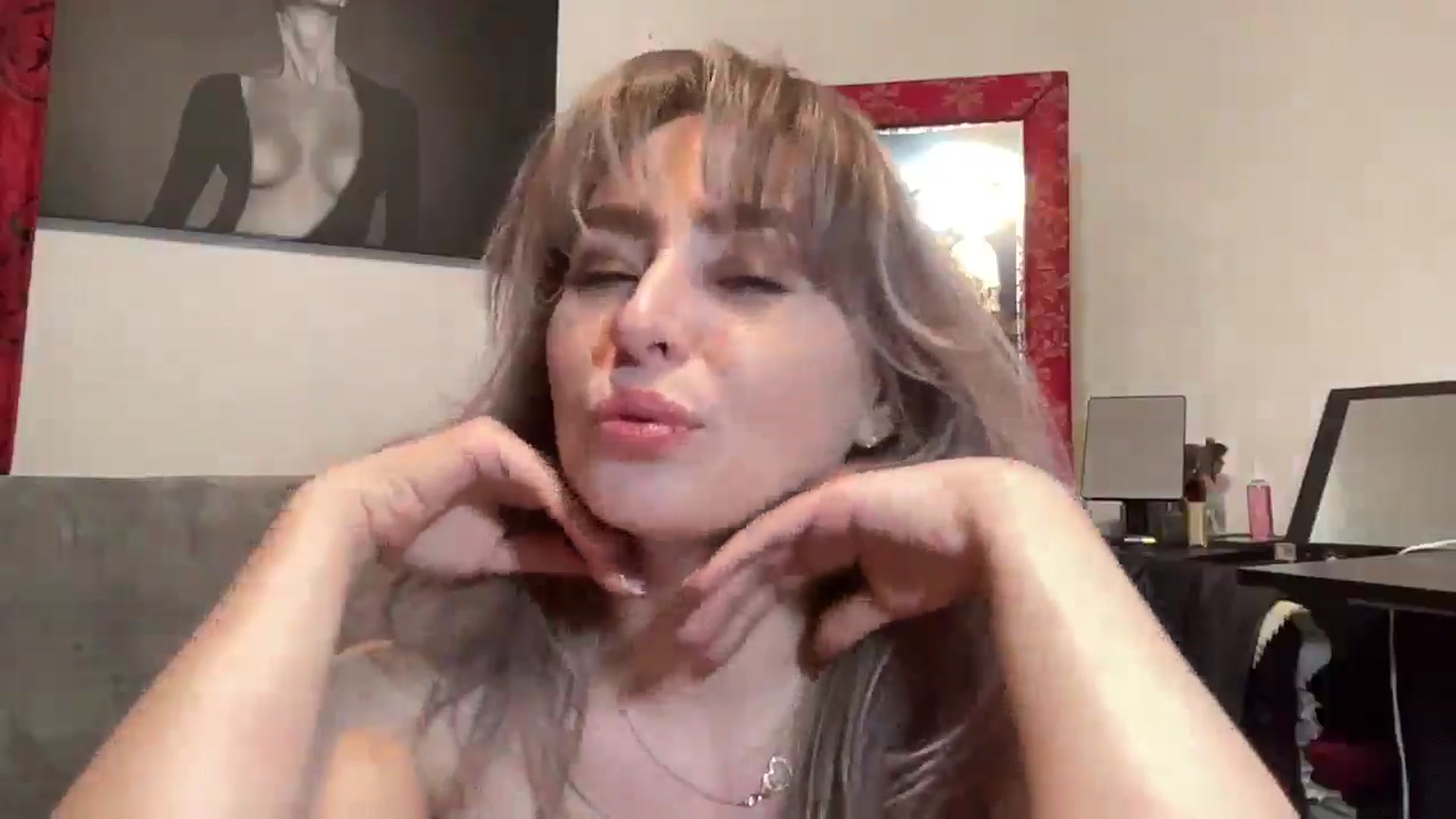 Gallery image thumbnail from born_to_sin's myfreecams stream on, 04/27/2025, 18:59 image 9 of 20