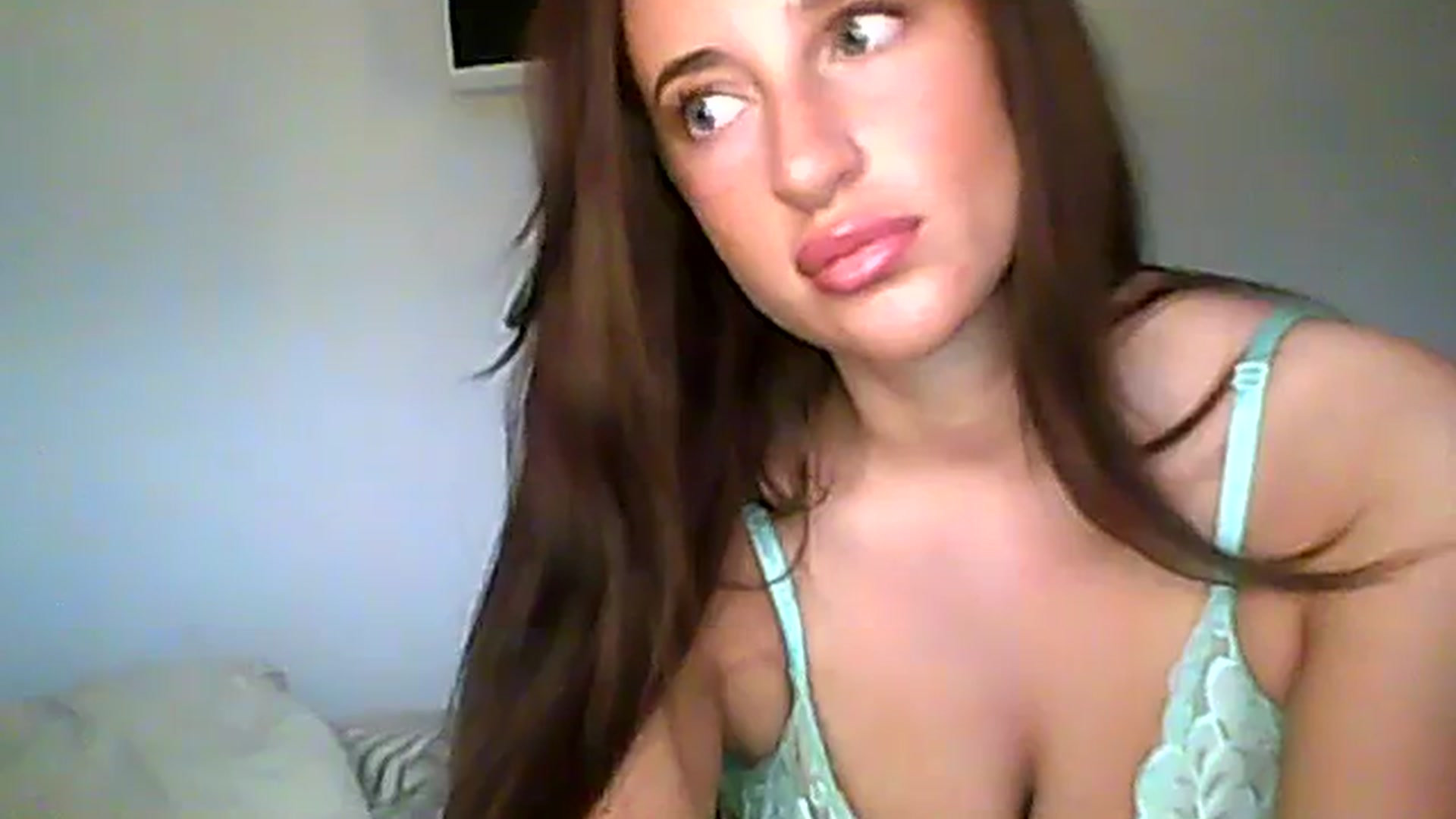 Gallery image thumbnail from bossbabe1's myfreecams stream on, 12/14/2023, 15:54 image 15 of 20