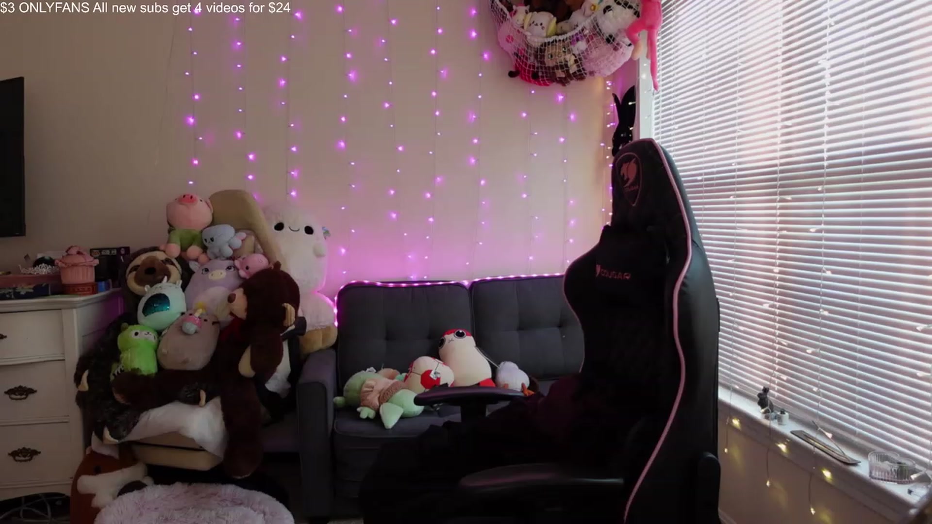 Gallery image thumbnail from boudoirbunny's myfreecams stream on, 06/01/2023, 10:13 image 19 of 20