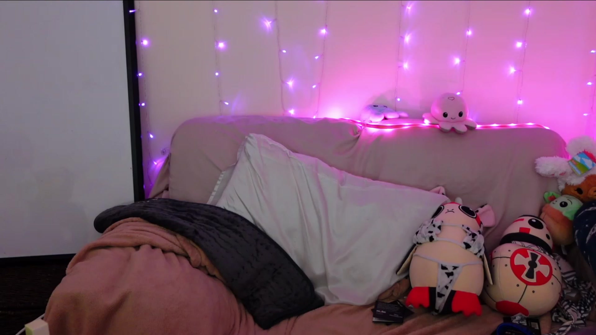 Gallery image thumbnail from boudoirbunny's myfreecams stream on, 06/30/2023, 09:09 image 13 of 20