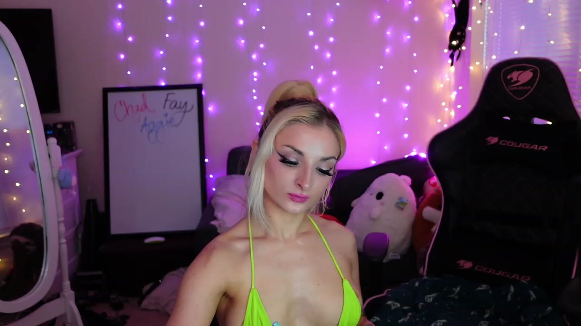 Gallery image thumbnail from boudoirbunny's myfreecams stream on, 07/14/2023, 11:18 image 8 of 20