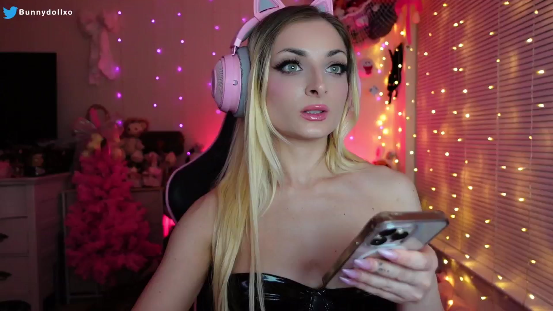 Gallery image thumbnail from boudoirbunny's myfreecams stream on, 02/08/2024, 08:47 image 9 of 20