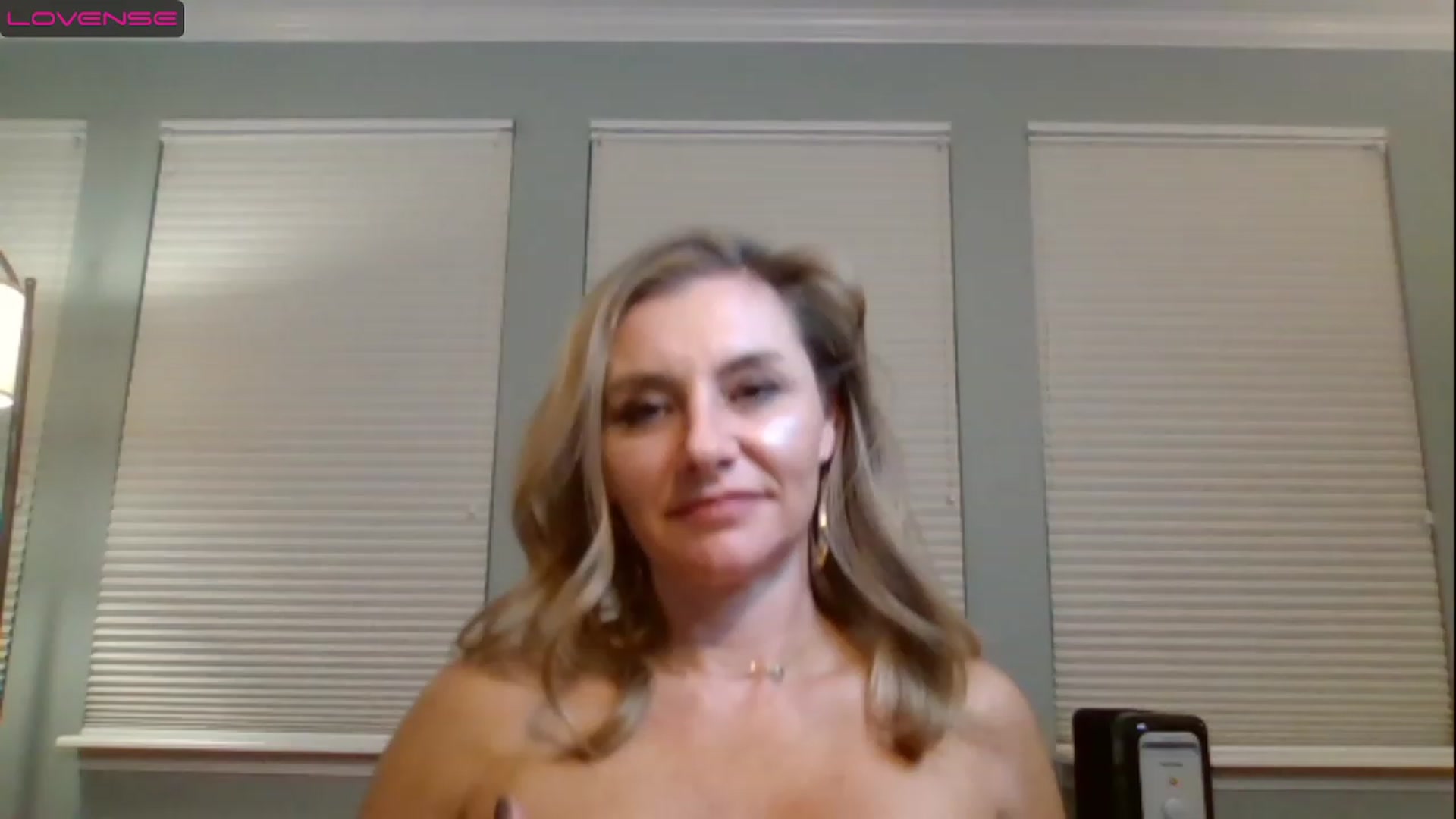 Gallery image thumbnail from brandi10's myfreecams stream on, 11/26/2022, 04:30 image 20 of 20