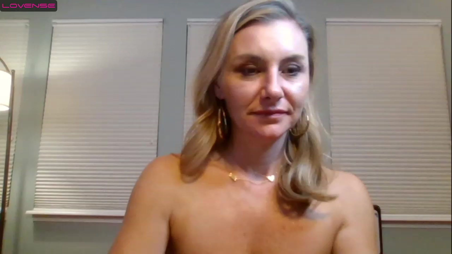Gallery image thumbnail from brandi10's myfreecams stream on, 11/26/2022, 04:30 image 2 of 20