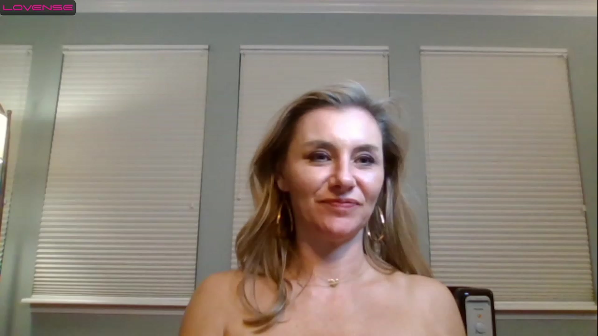 Gallery image thumbnail from brandi10's myfreecams stream on, 11/26/2022, 04:50 image 4 of 20