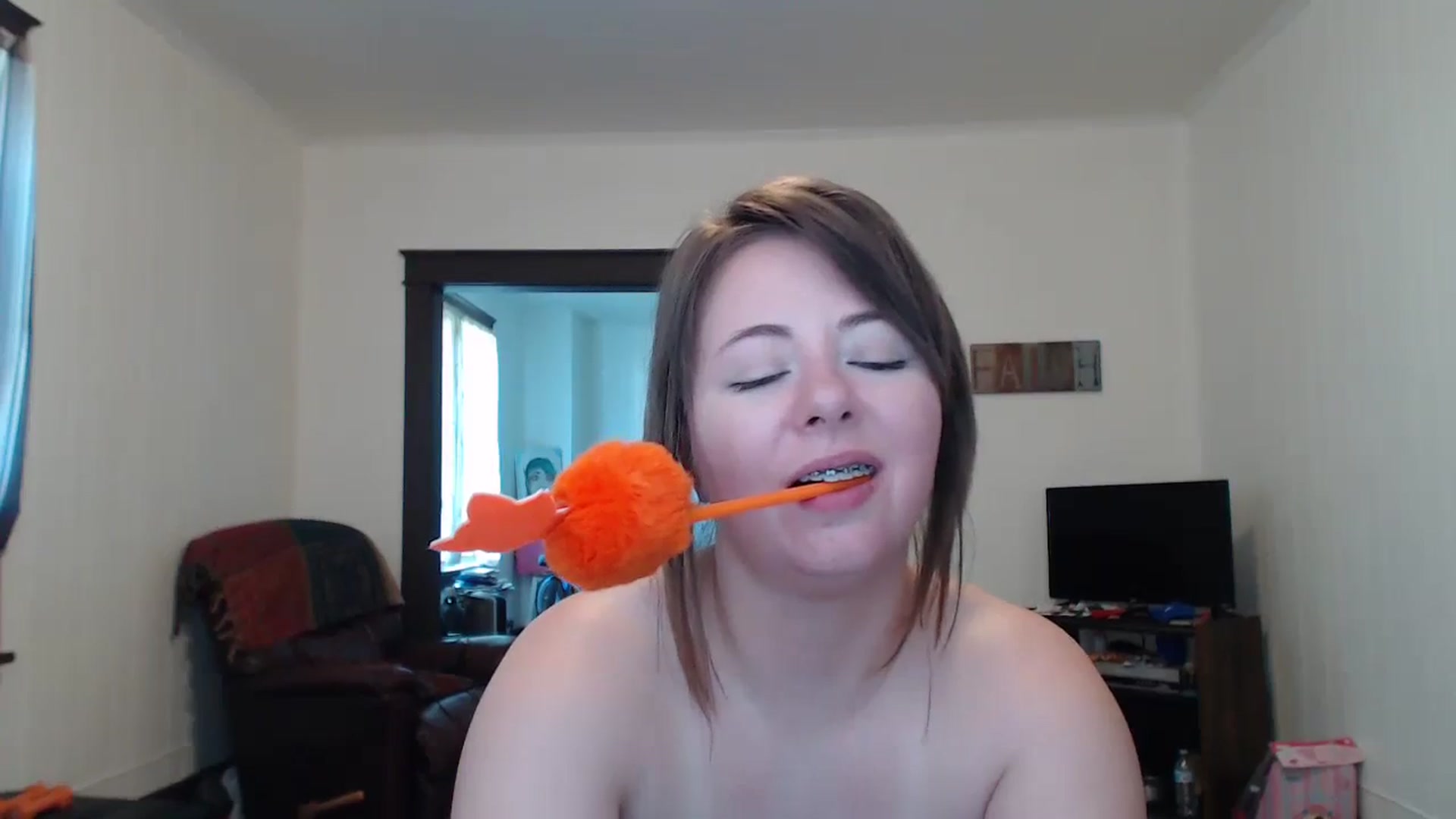 Gallery image thumbnail from brattybritt's myfreecams stream on, 08/16/2023, 15:42 image 10 of 20