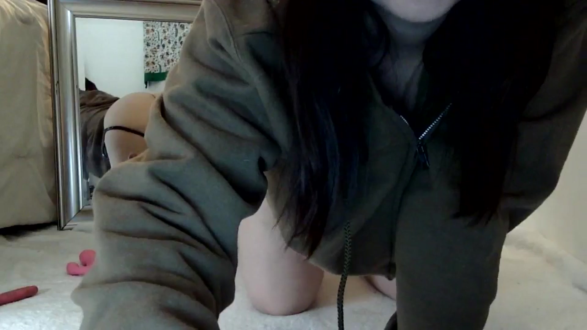 Gallery image thumbnail from briannabills's myfreecams stream on, 03/19/2025, 24:15 image 17 of 20