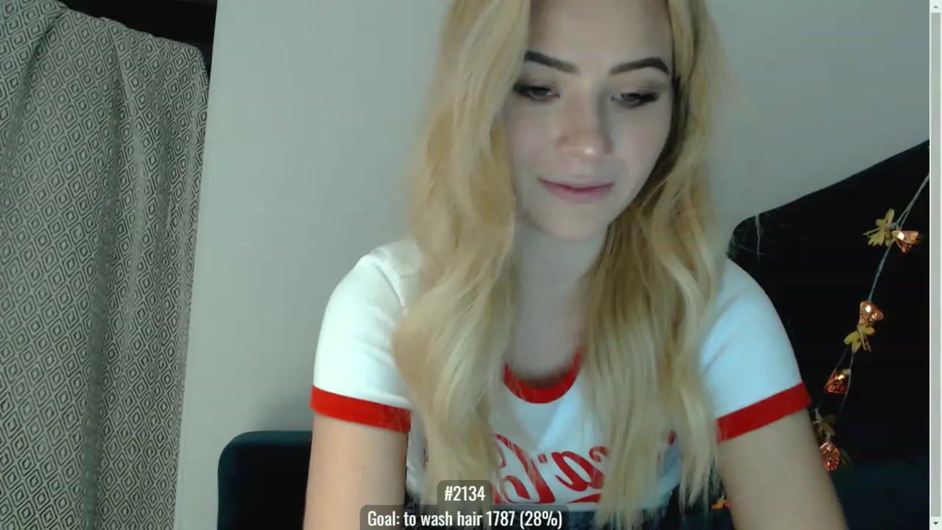 Gallery image thumbnail from bridetobe's myfreecams stream on, 12/06/2022, 17:14 image 17 of 20