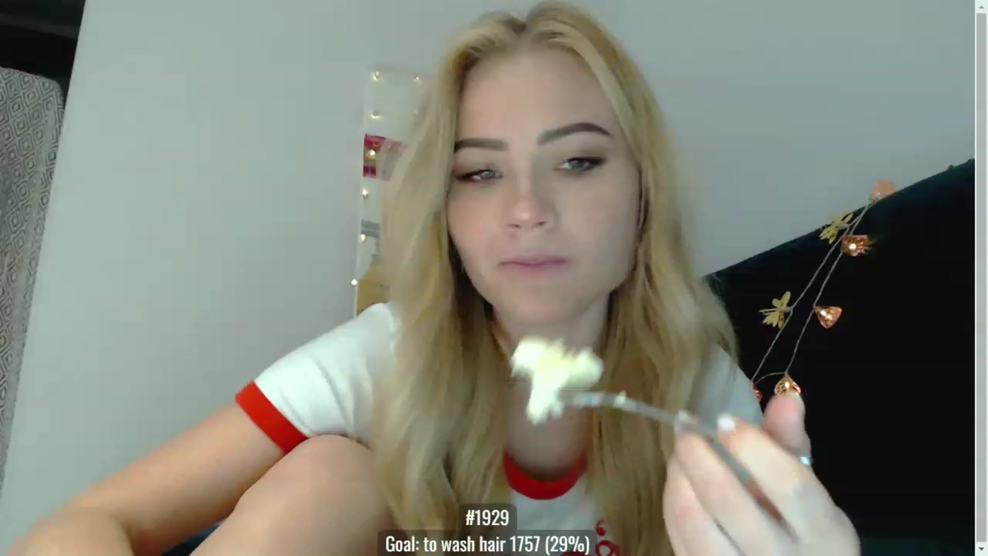 Gallery image thumbnail from bridetobe's myfreecams stream on, 12/06/2022, 18:06 image 13 of 20