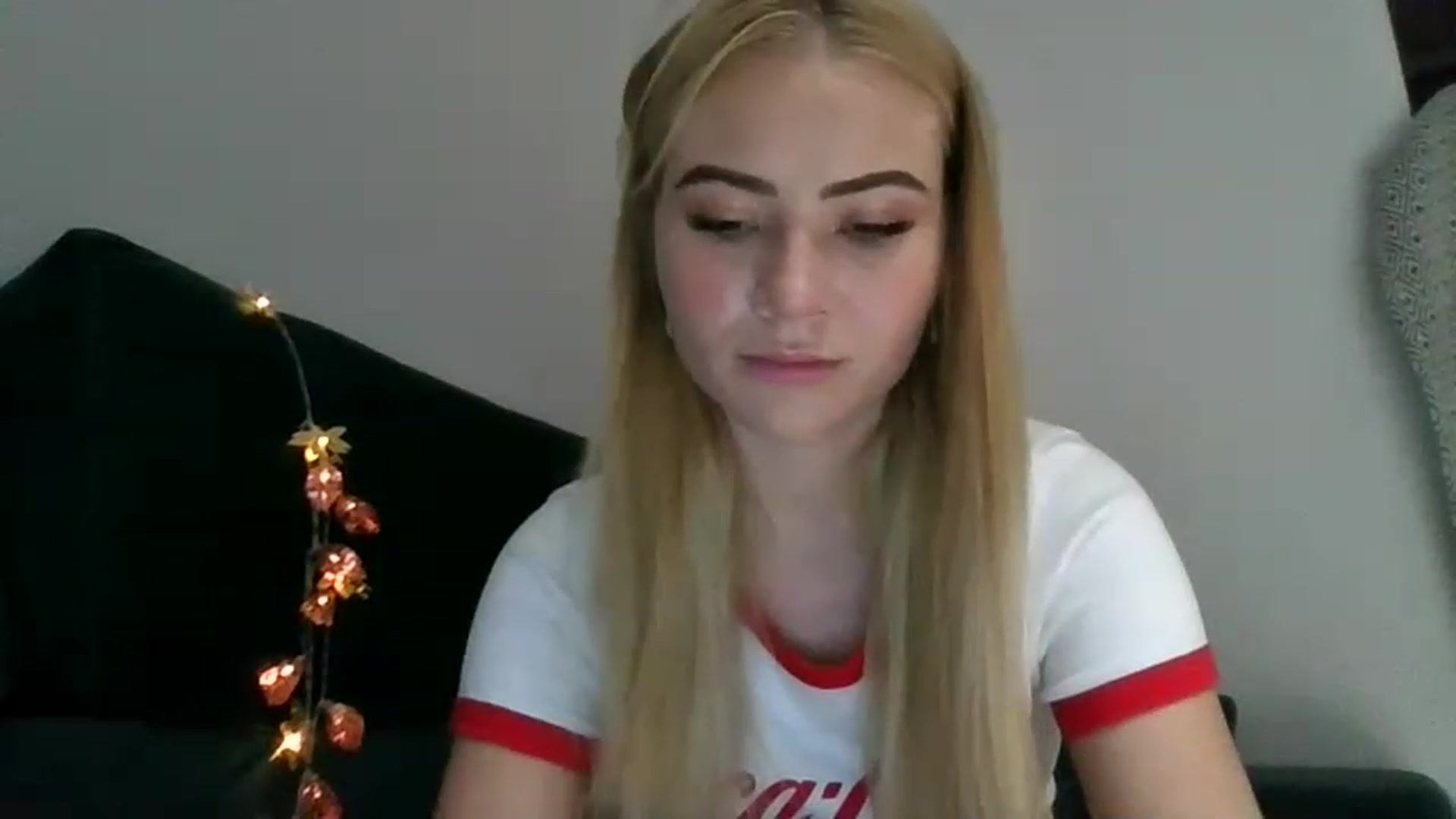 Gallery image thumbnail from bridetobe's myfreecams stream on, 12/08/2022, 23:31 image 7 of 20