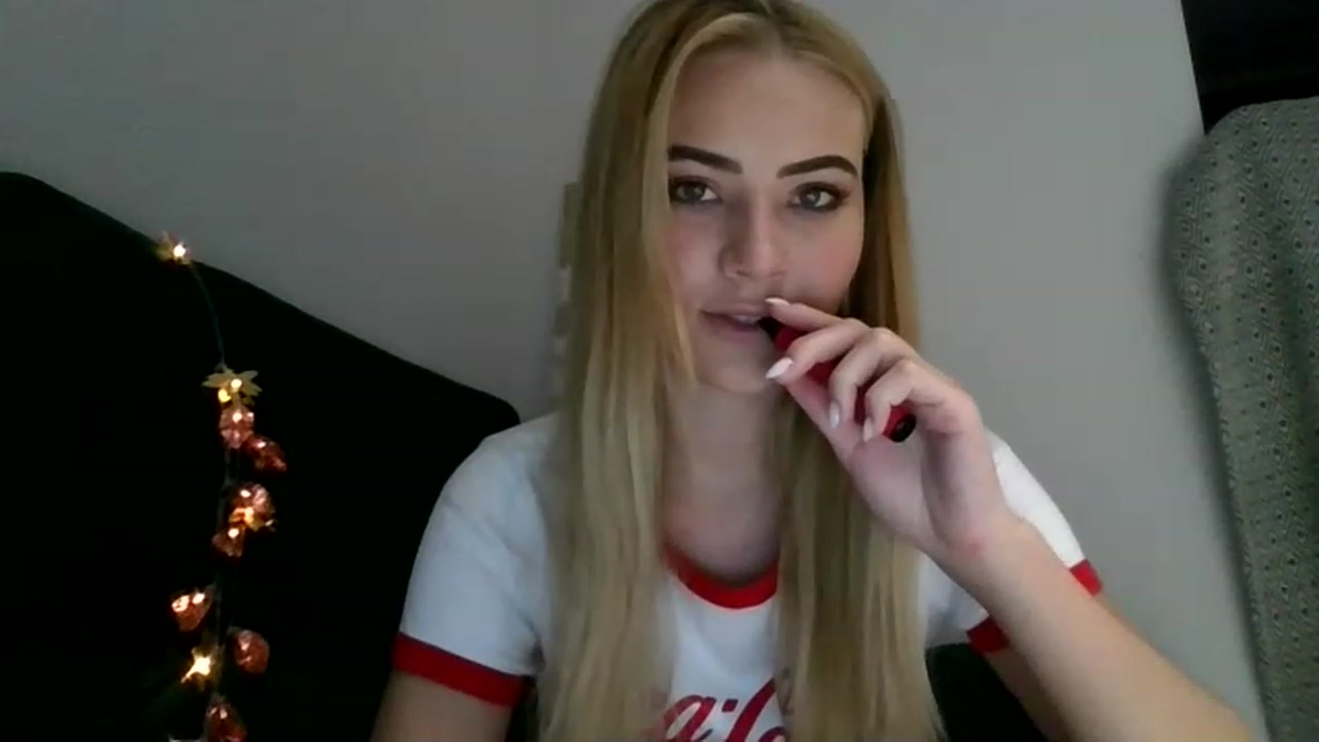 Gallery image thumbnail from bridetobe's myfreecams stream on, 12/08/2022, 23:31 image 6 of 20