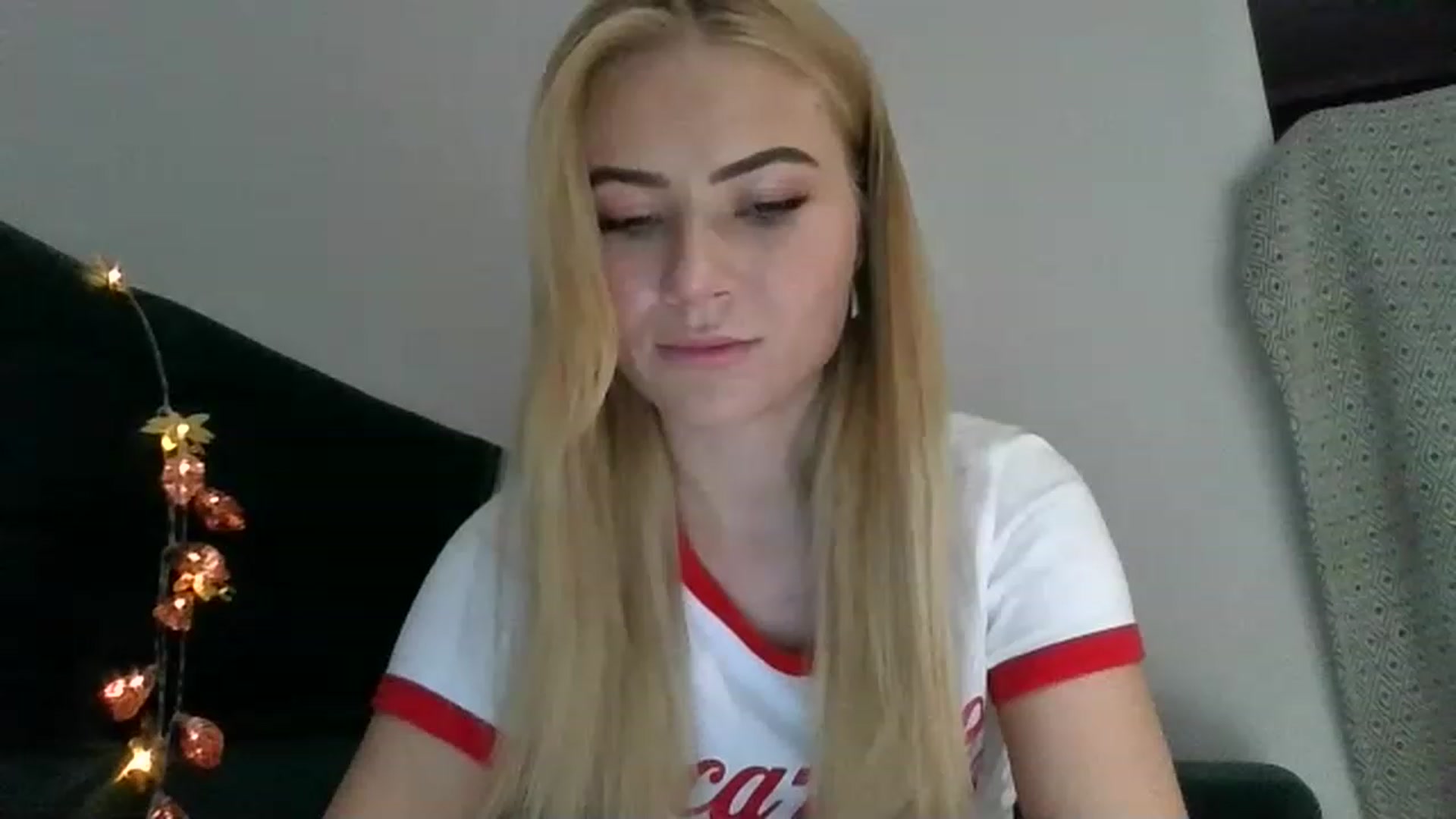 Gallery image thumbnail from bridetobe's myfreecams stream on, 12/08/2022, 23:31 image 1 of 20