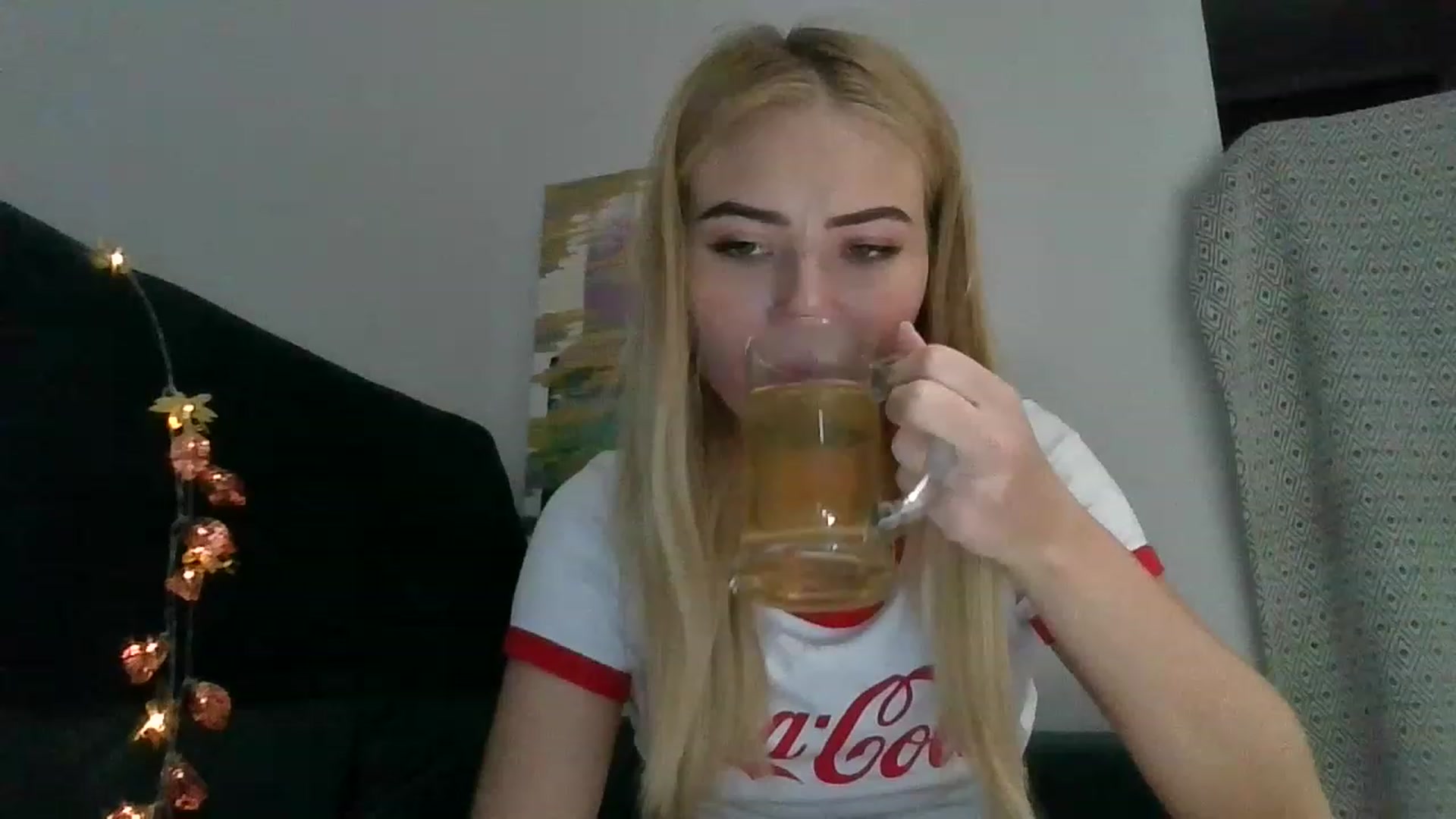 Gallery image thumbnail from bridetobe's myfreecams stream on, 12/09/2022, 01:50 image 13 of 20