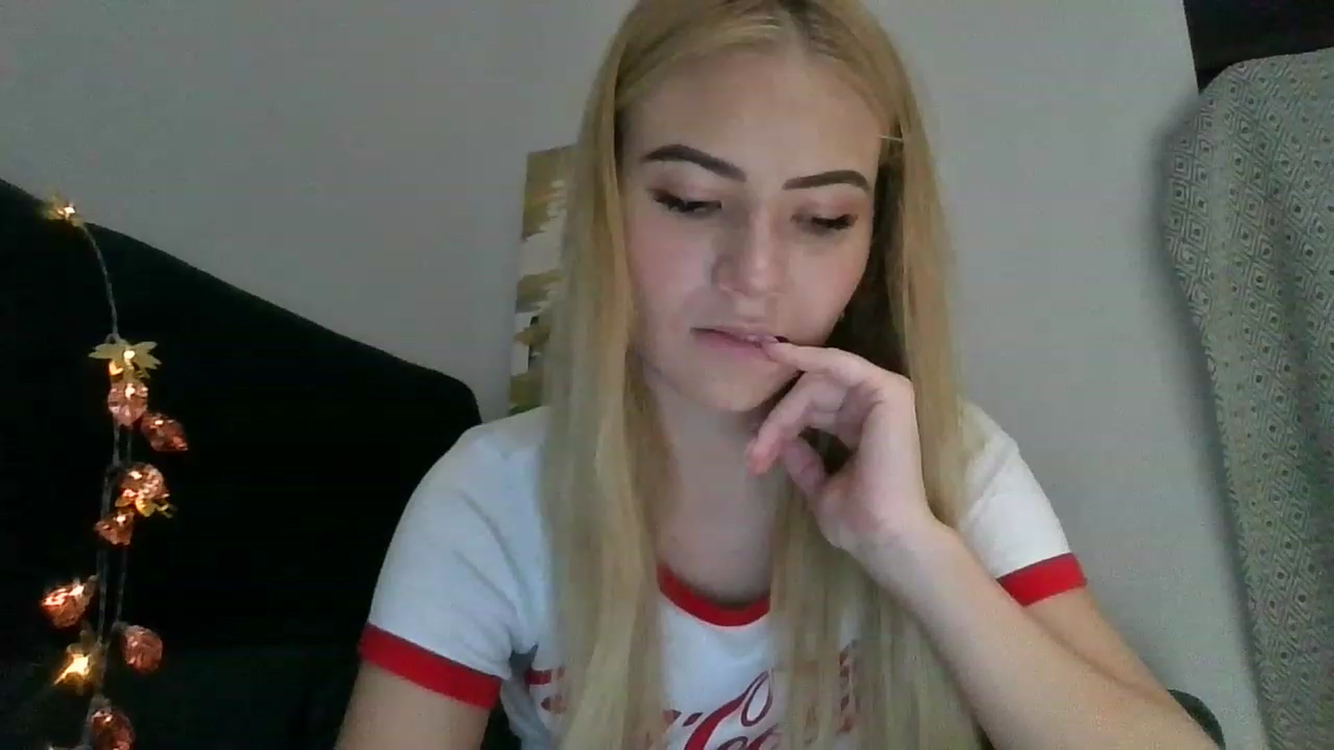 Gallery image thumbnail from bridetobe's myfreecams stream on, 12/09/2022, 01:50 image 3 of 20
