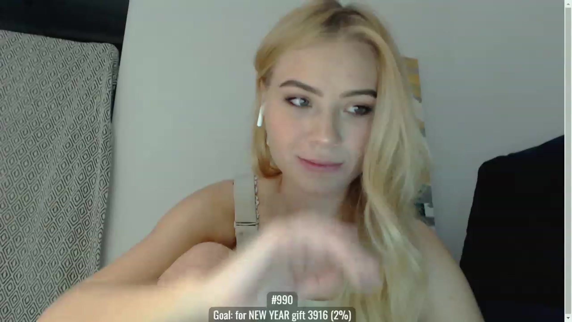Gallery image thumbnail from bridetobe's myfreecams stream on, 12/27/2022, 21:18 image 20 of 20