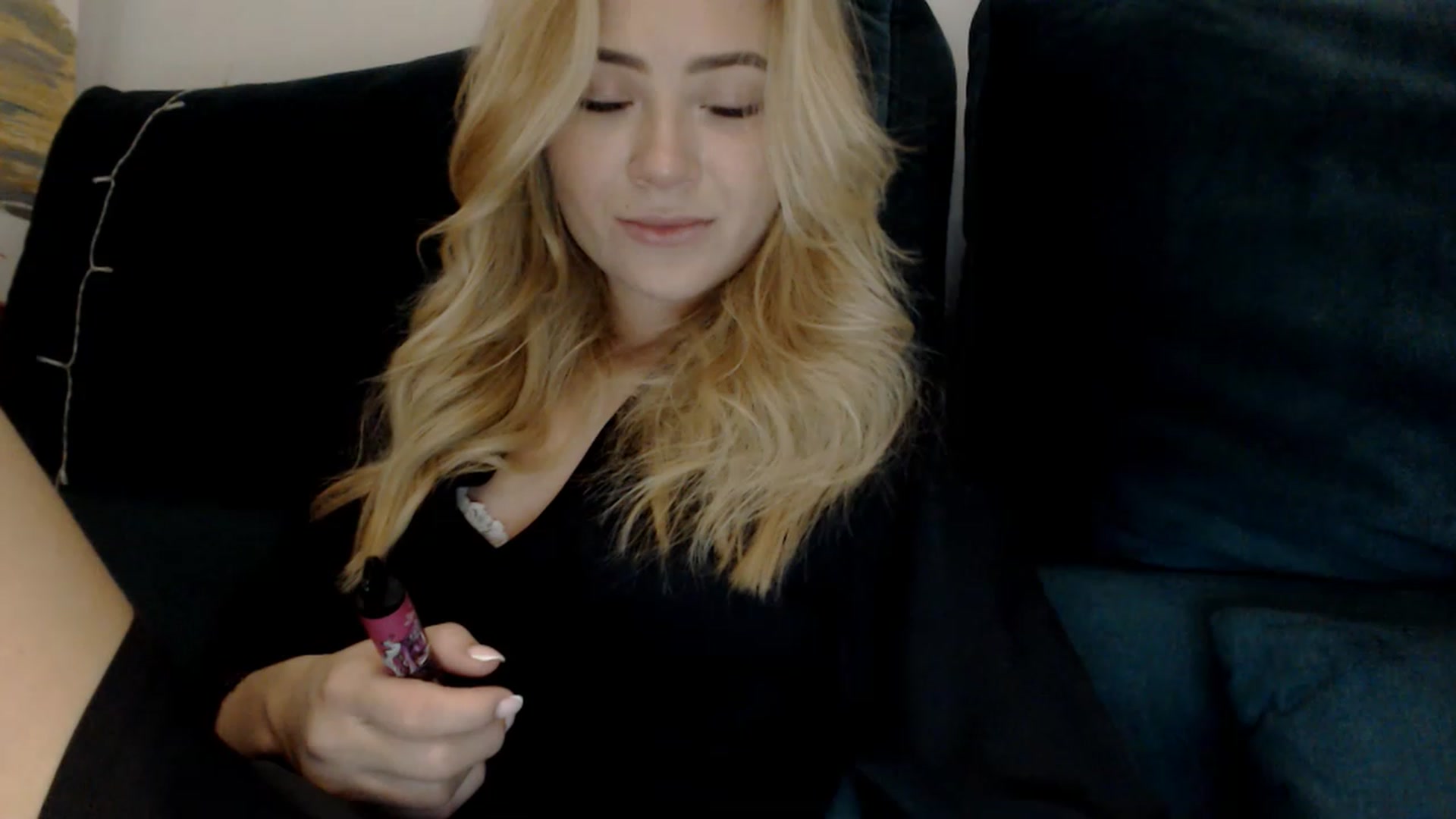 Gallery image thumbnail from bridetobe's myfreecams stream on, 02/05/2023, 02:49 image 3 of 20