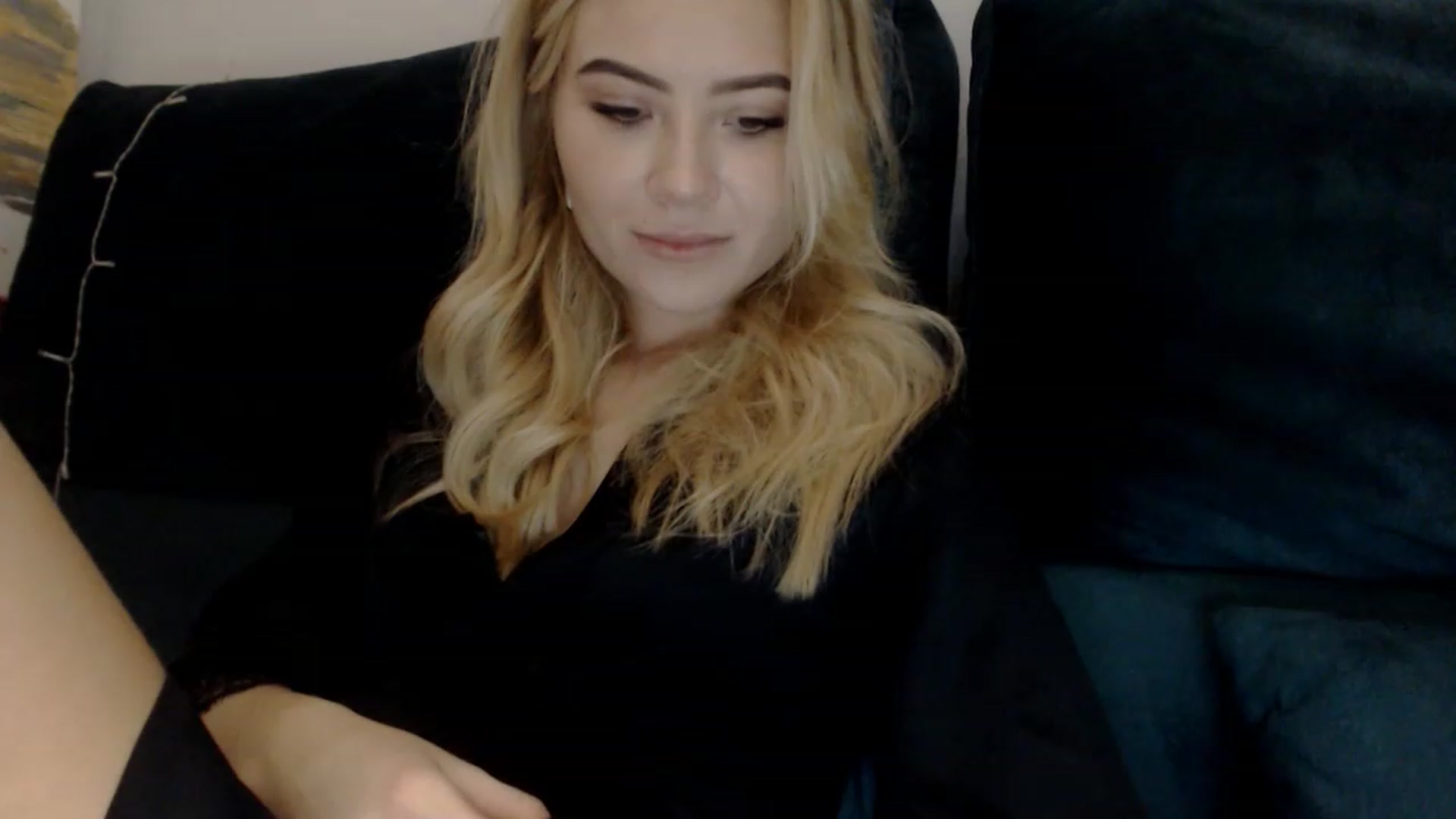 Gallery image thumbnail from bridetobe's myfreecams stream on, 02/05/2023, 02:49 image 9 of 20