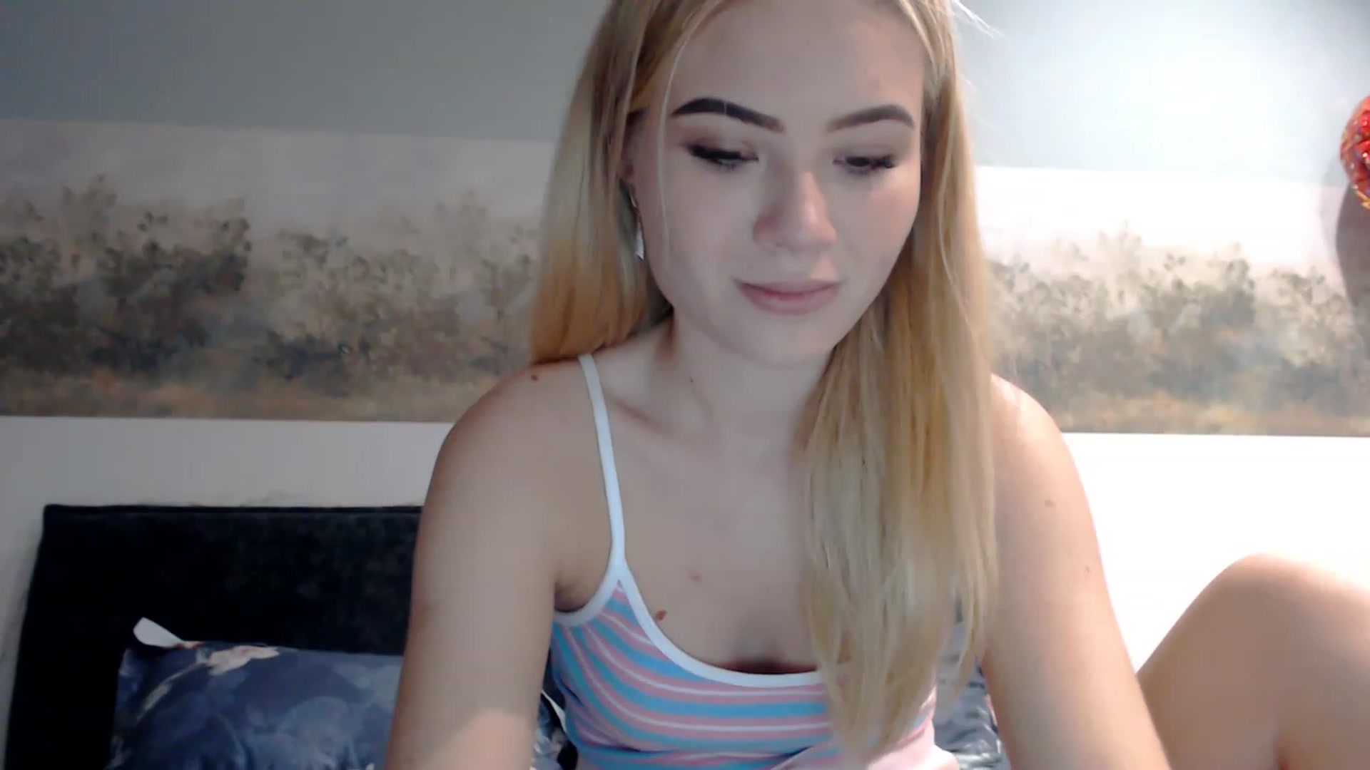 Gallery image thumbnail from bridetobe's myfreecams stream on, 02/19/2023, 24:08 image 7 of 20