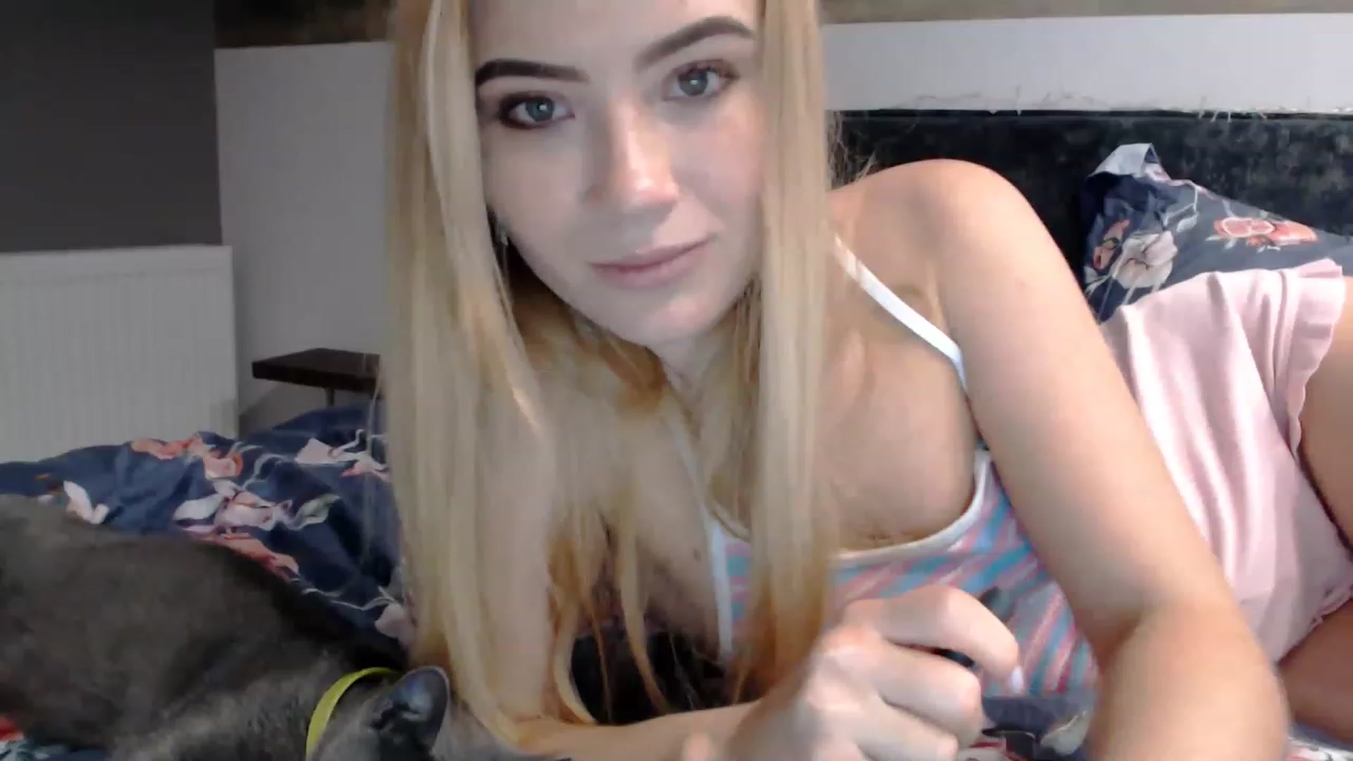 Gallery image thumbnail from bridetobe's myfreecams stream on, 02/19/2023, 01:50 image 5 of 20