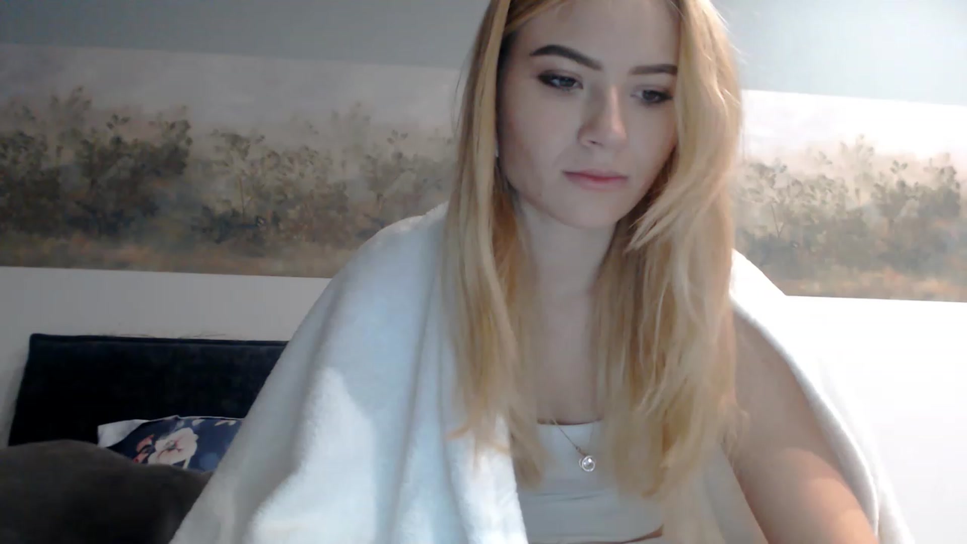 Gallery image thumbnail from bridetobe's myfreecams stream on, 02/20/2023, 02:40 image 2 of 20