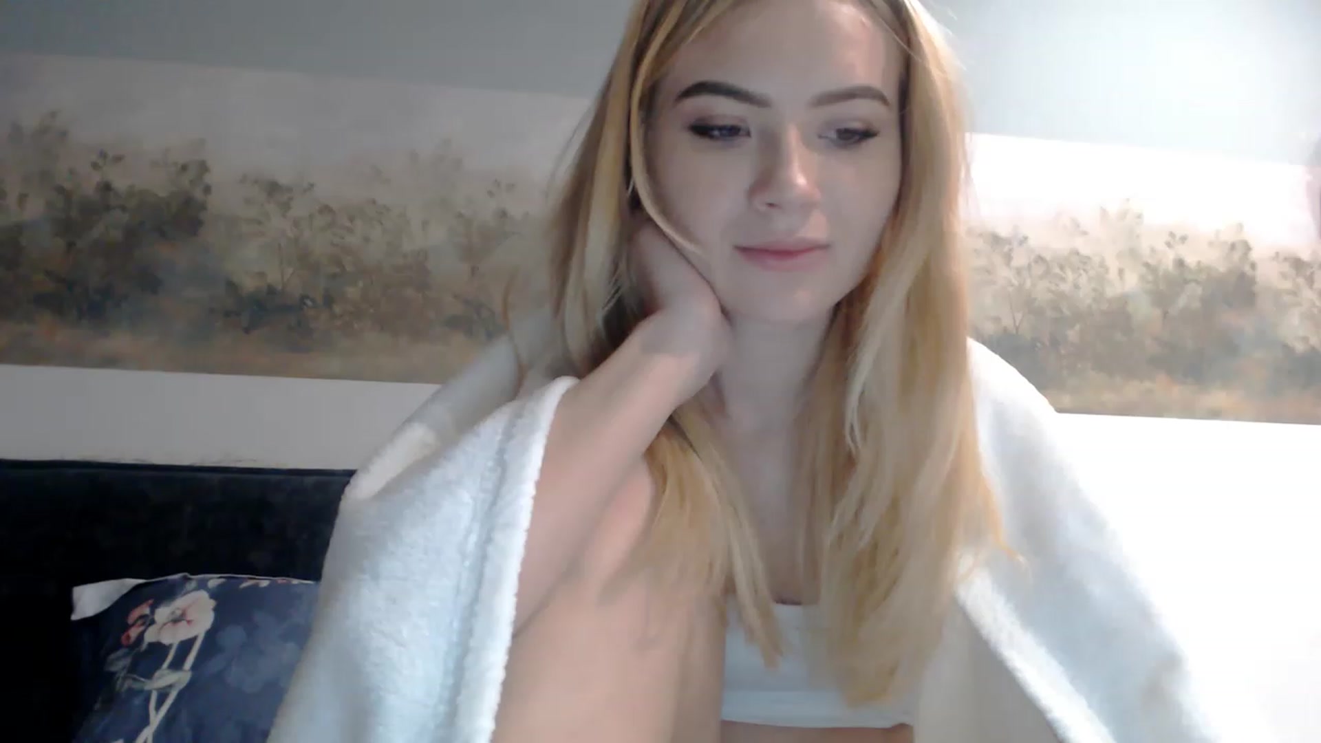 Gallery image thumbnail from bridetobe's myfreecams stream on, 02/20/2023, 02:40 image 14 of 20