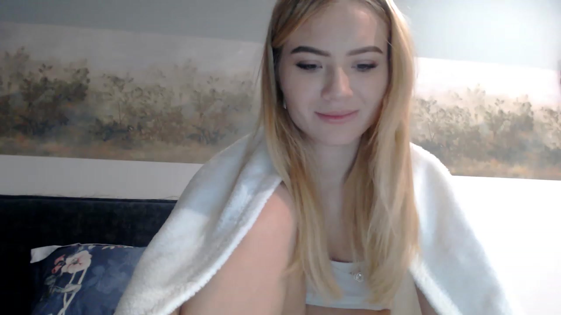 Gallery image thumbnail from bridetobe's myfreecams stream on, 02/20/2023, 02:40 image 17 of 20