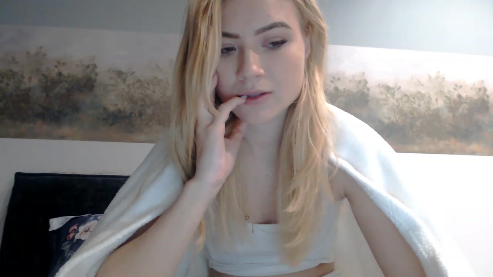 Gallery image thumbnail from bridetobe's myfreecams stream on, 02/20/2023, 02:40 image 5 of 20