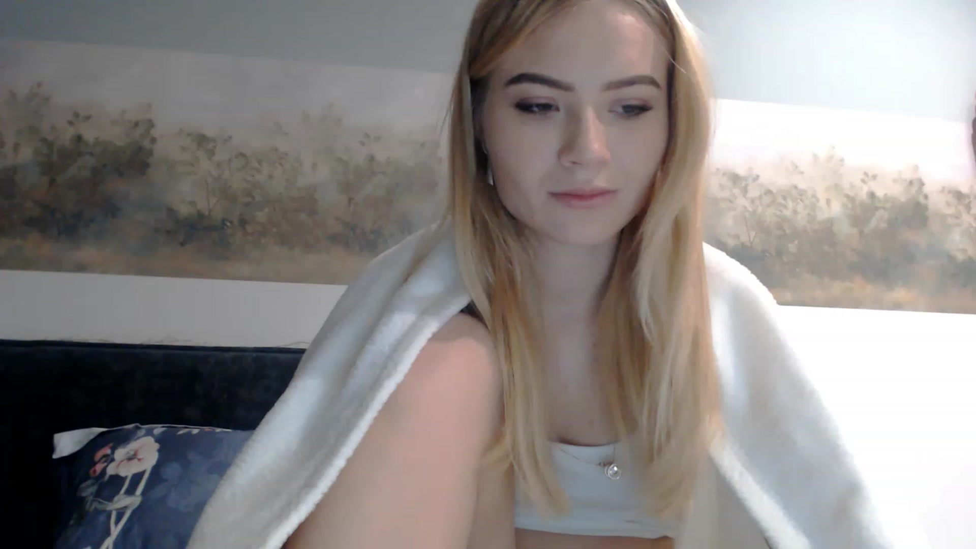 Gallery image thumbnail from bridetobe's myfreecams stream on, 02/20/2023, 02:40 image 16 of 20