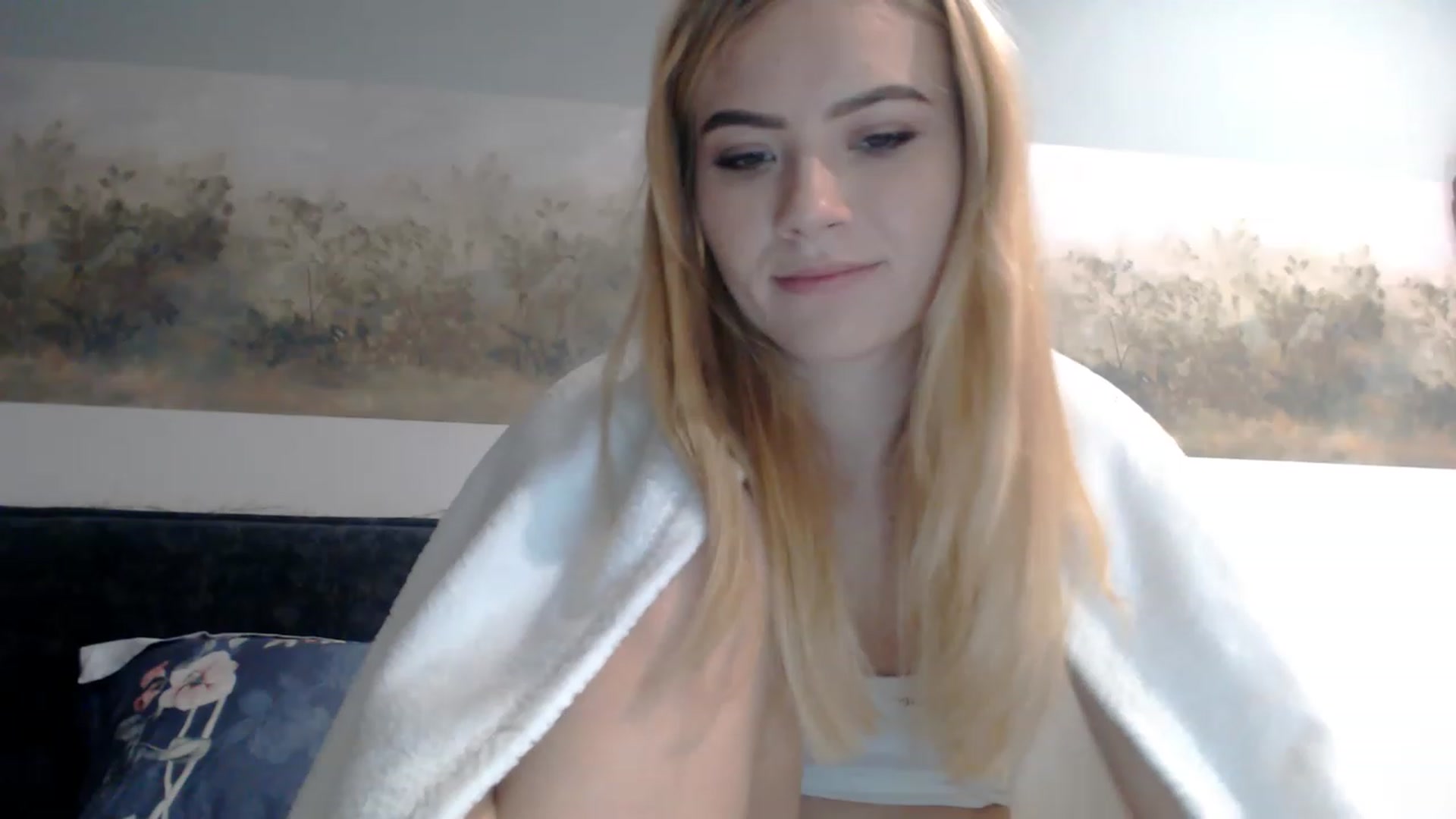 Gallery image thumbnail from bridetobe's myfreecams stream on, 02/20/2023, 02:40 image 13 of 20