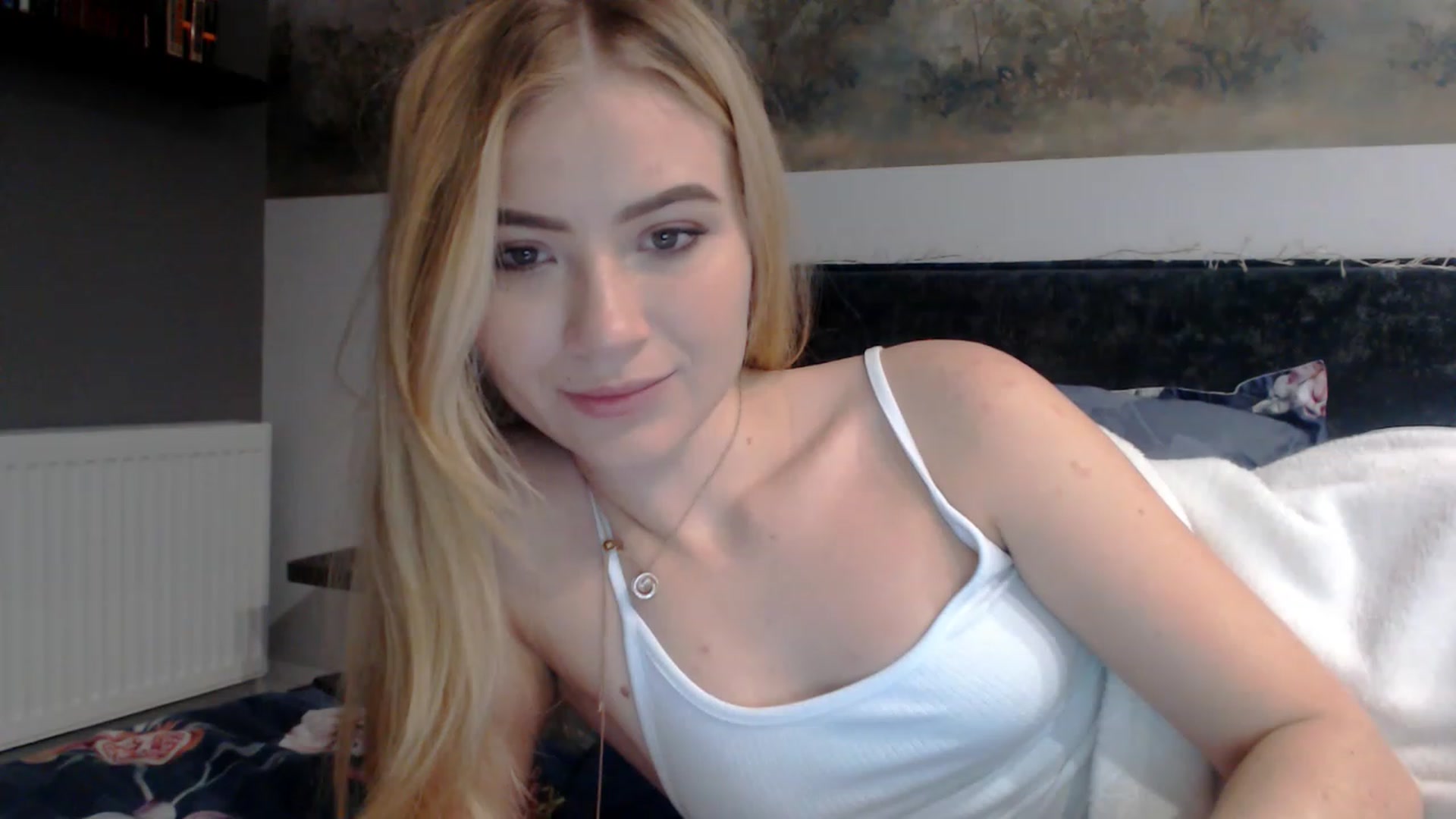 Gallery image thumbnail from bridetobe's myfreecams stream on, 02/20/2023, 03:40 image 5 of 20
