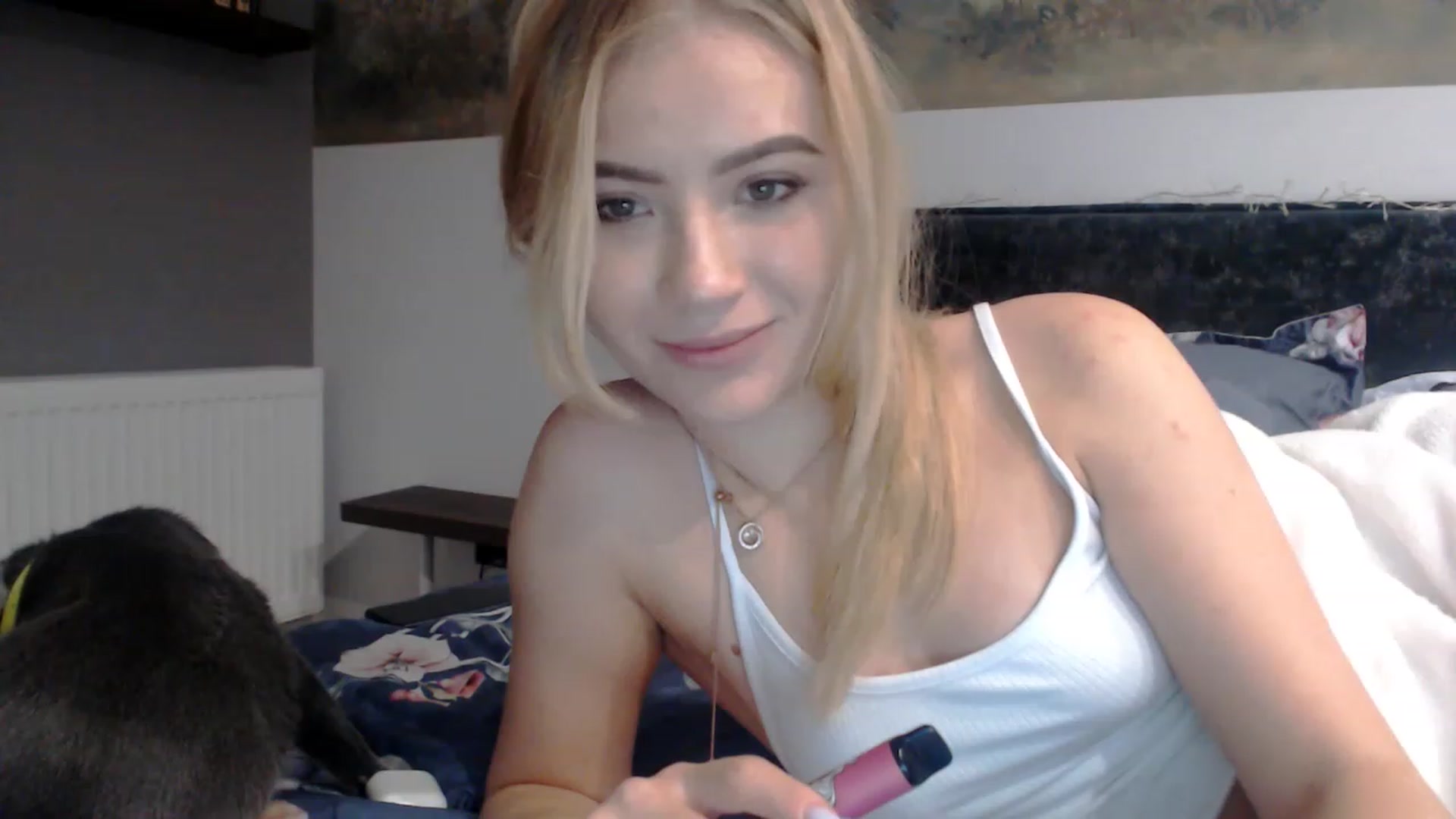 Gallery image thumbnail from bridetobe's myfreecams stream on, 02/20/2023, 03:40 image 7 of 20
