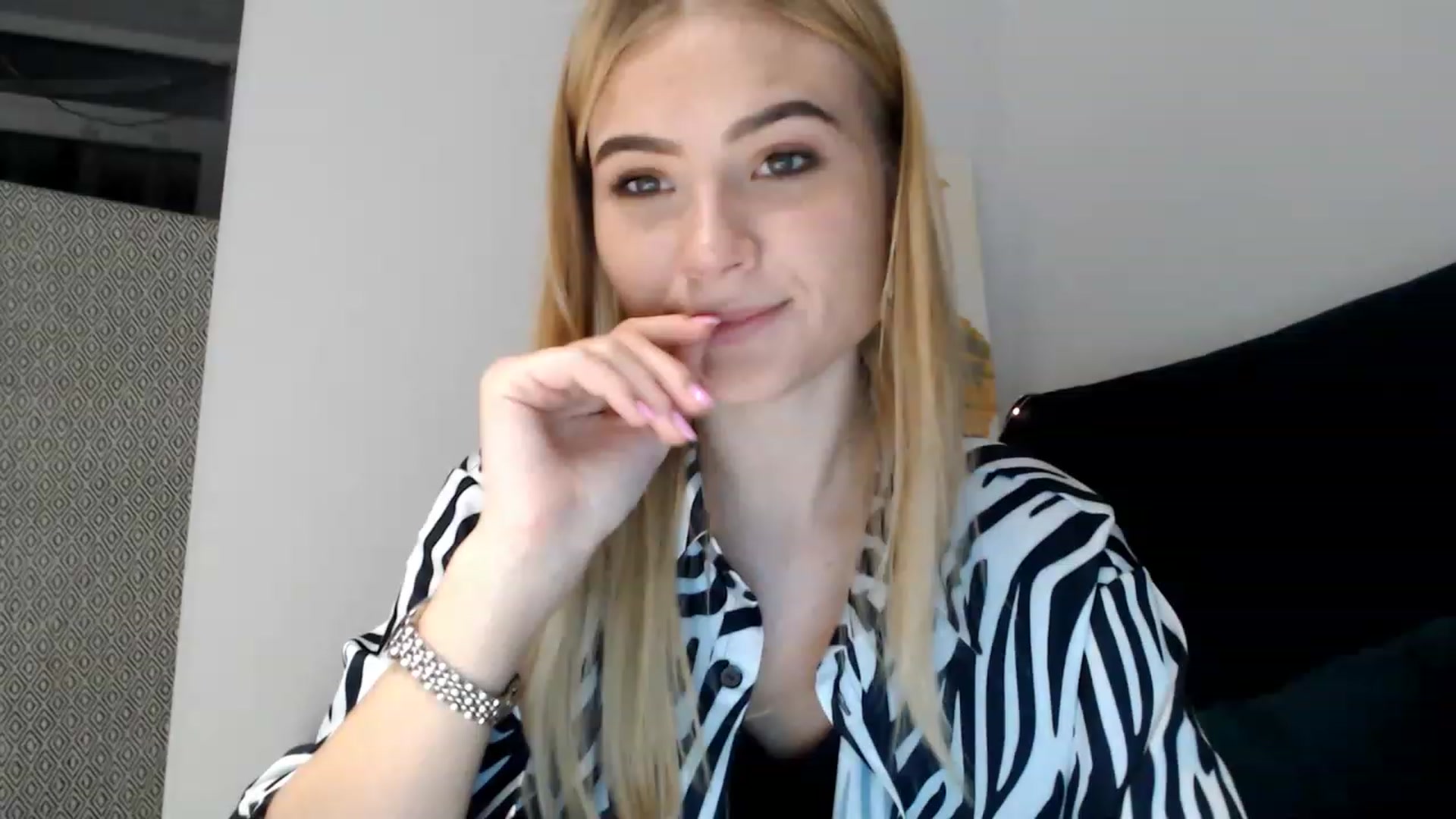 Gallery image thumbnail from bridetobe's myfreecams stream on, 02/28/2023, 17:53 image 16 of 20