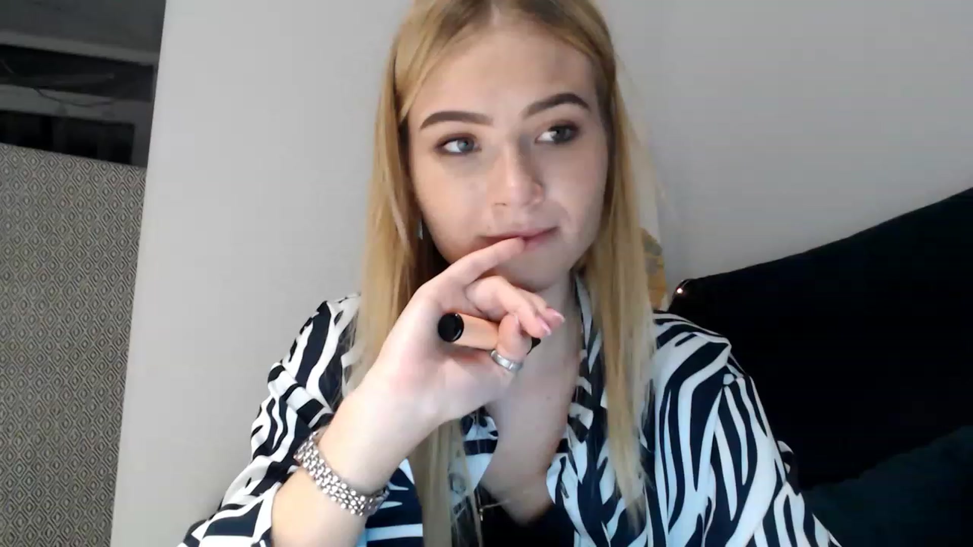 Gallery image thumbnail from bridetobe's myfreecams stream on, 02/28/2023, 17:53 image 13 of 20