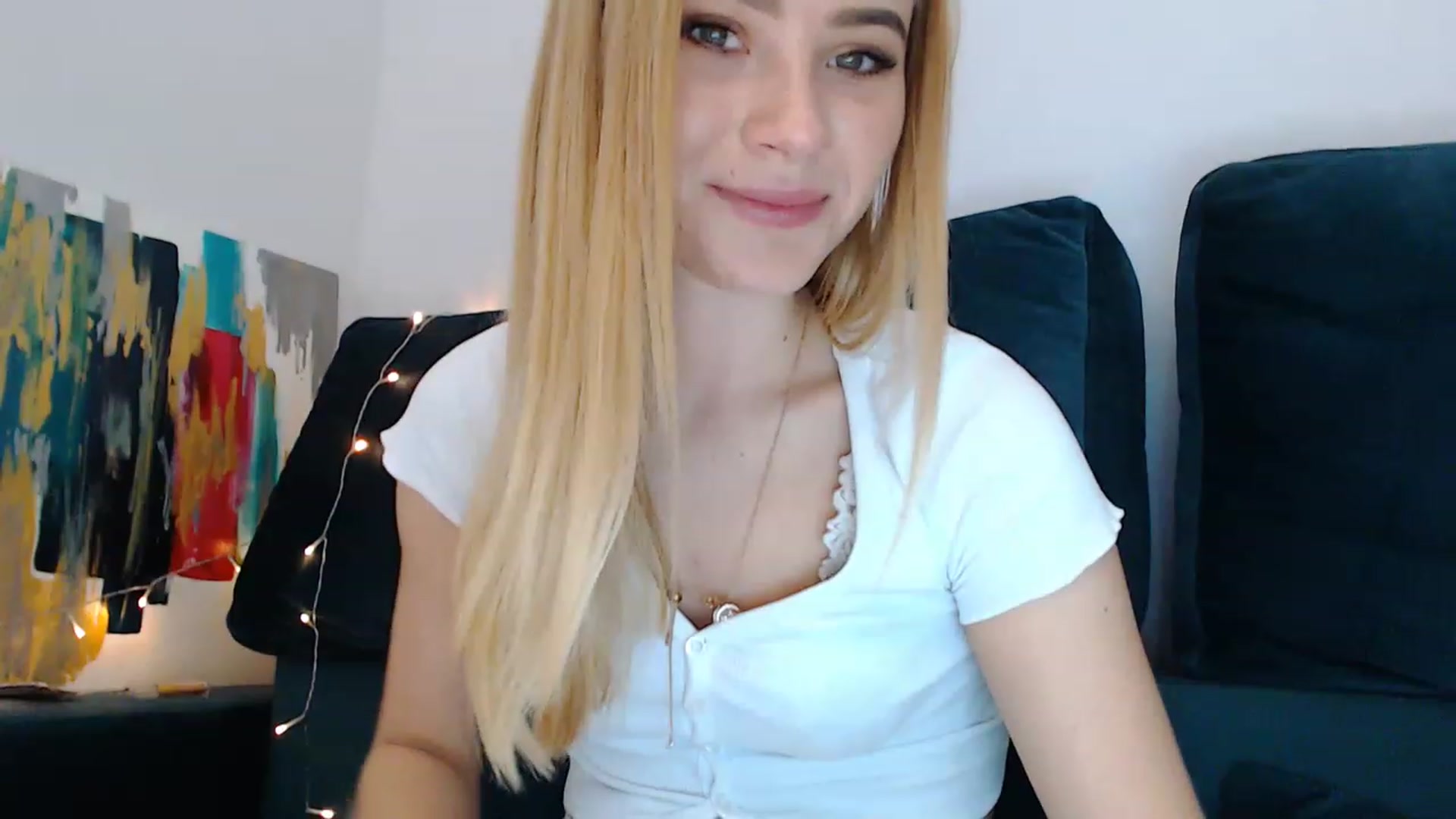 Gallery image thumbnail from bridetobe's myfreecams stream on, 03/20/2023, 04:44 image 12 of 20