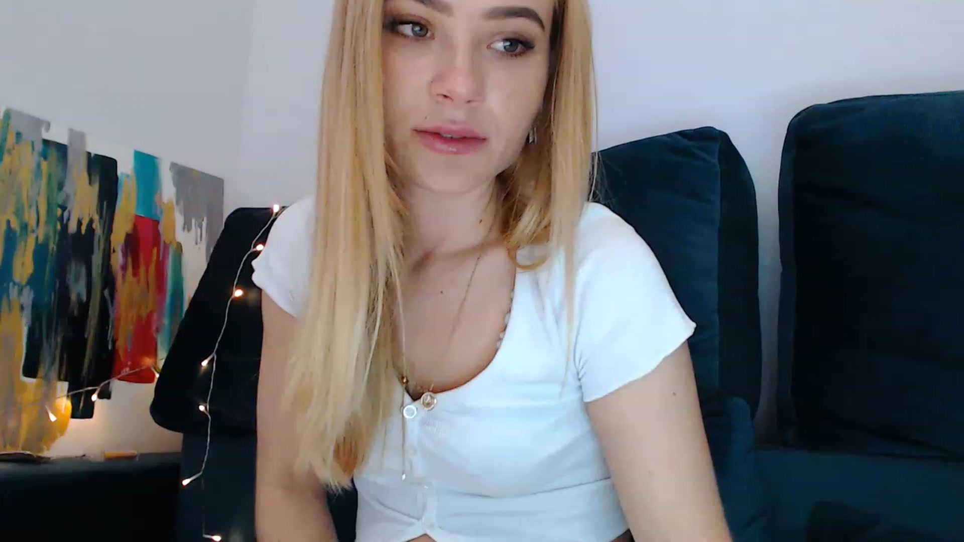 Gallery image thumbnail from bridetobe's myfreecams stream on, 03/20/2023, 04:44 image 15 of 20