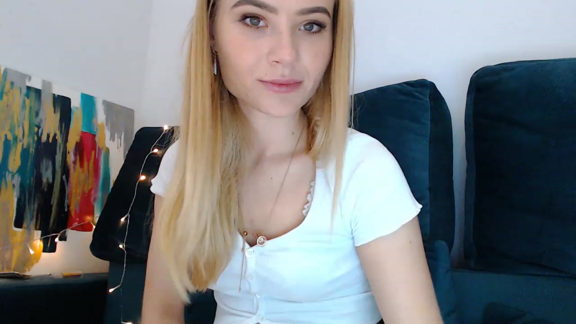 Gallery image thumbnail from bridetobe's myfreecams stream on, 03/20/2023, 04:44 image 16 of 20