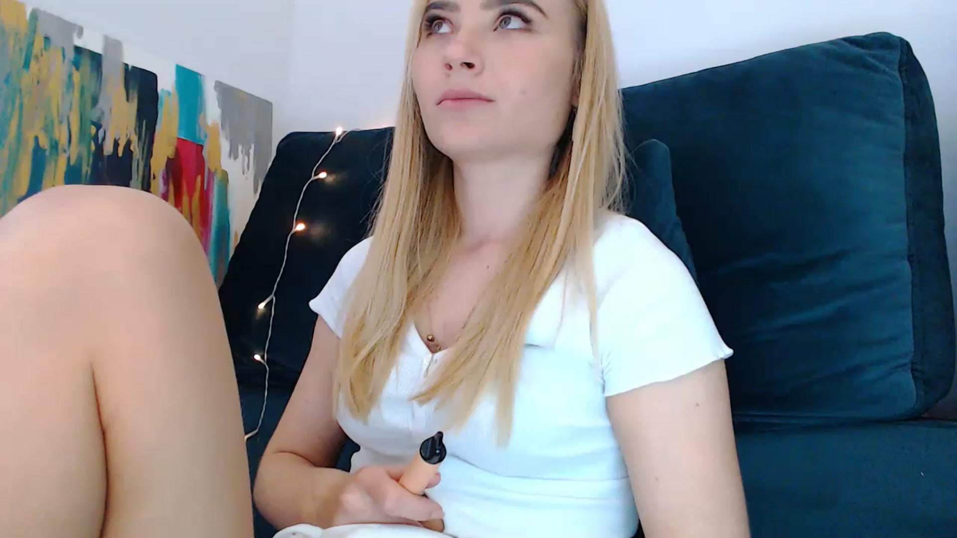 Gallery image thumbnail from bridetobe's myfreecams stream on, 03/20/2023, 05:52 image 5 of 20