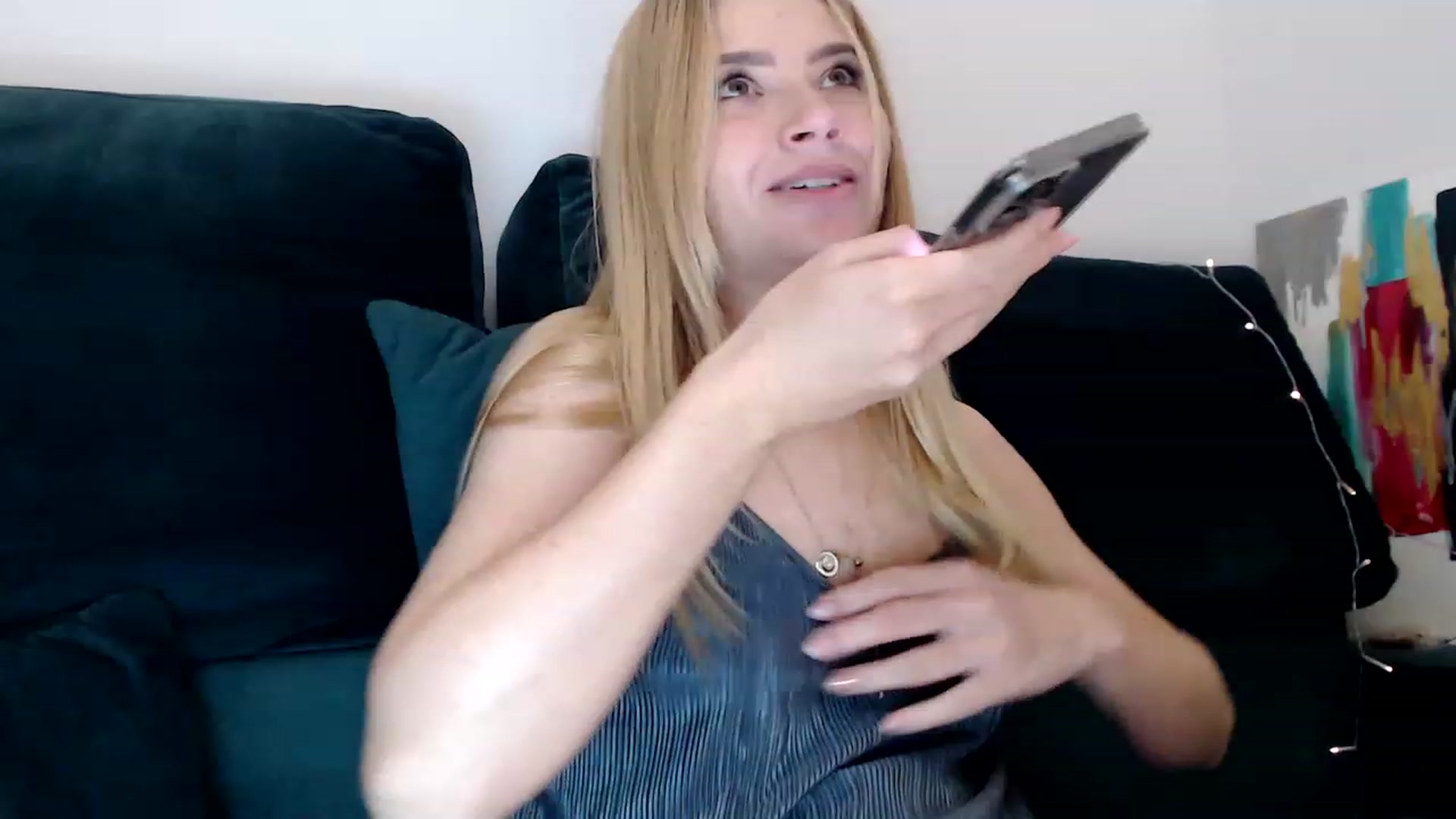 Gallery image thumbnail from bridetobe's myfreecams stream on, 03/27/2023, 02:25 image 9 of 20