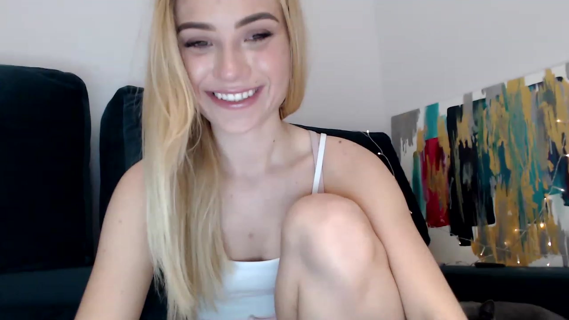Gallery image thumbnail from bridetobe's myfreecams stream on, 03/29/2023, 02:00 image 15 of 20