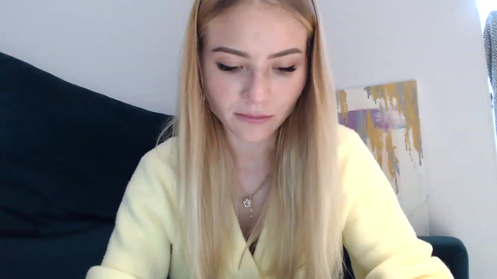 Gallery image thumbnail from bridetobe's myfreecams stream on, 04/12/2023, 12:18 image 2 of 20