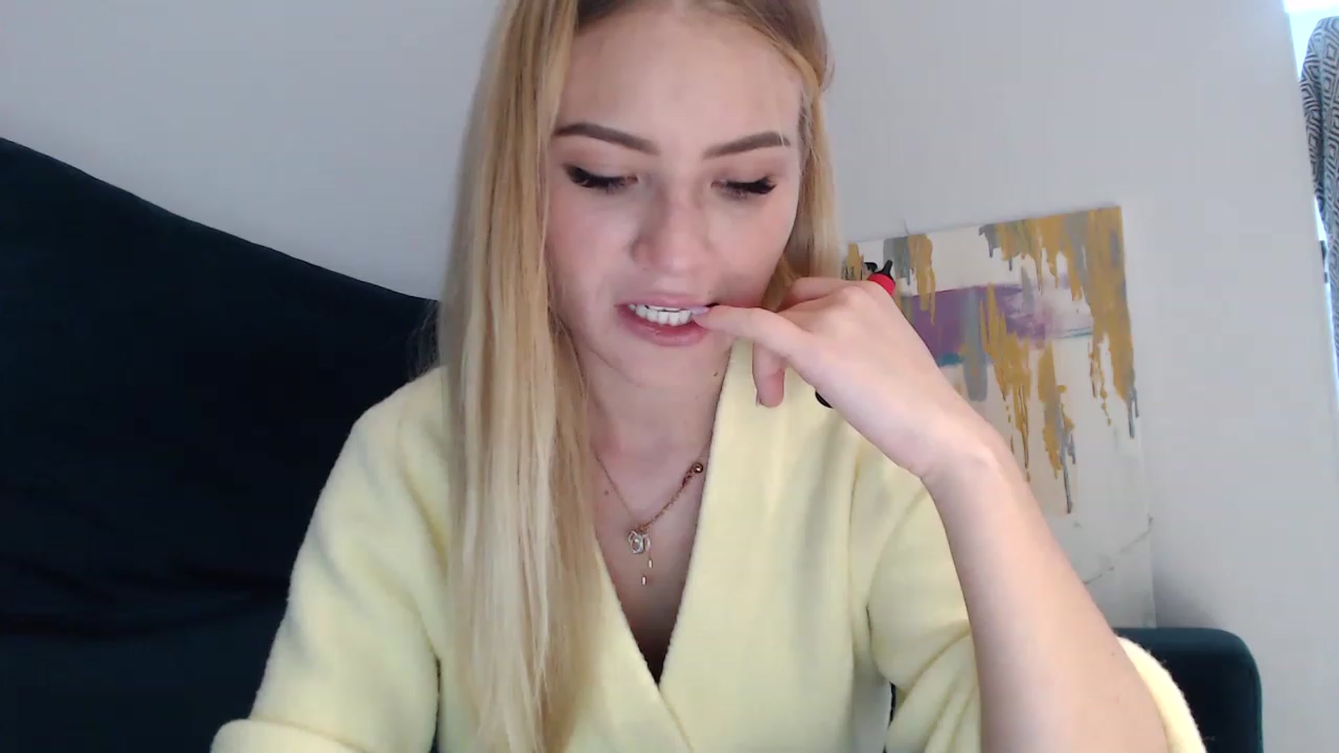 Gallery image thumbnail from bridetobe's myfreecams stream on, 04/12/2023, 12:18 image 13 of 20
