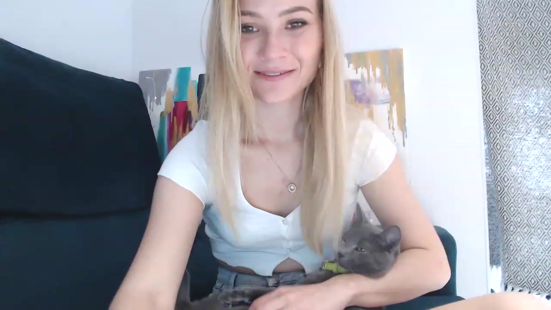 Gallery image thumbnail from bridetobe's myfreecams stream on, 04/20/2023, 14:09 image 10 of 20