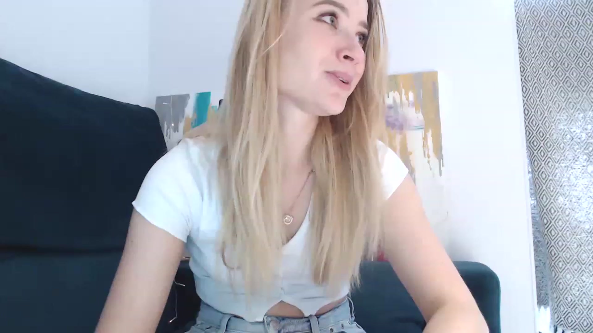 Gallery image thumbnail from bridetobe's myfreecams stream on, 04/20/2023, 14:09 image 3 of 20