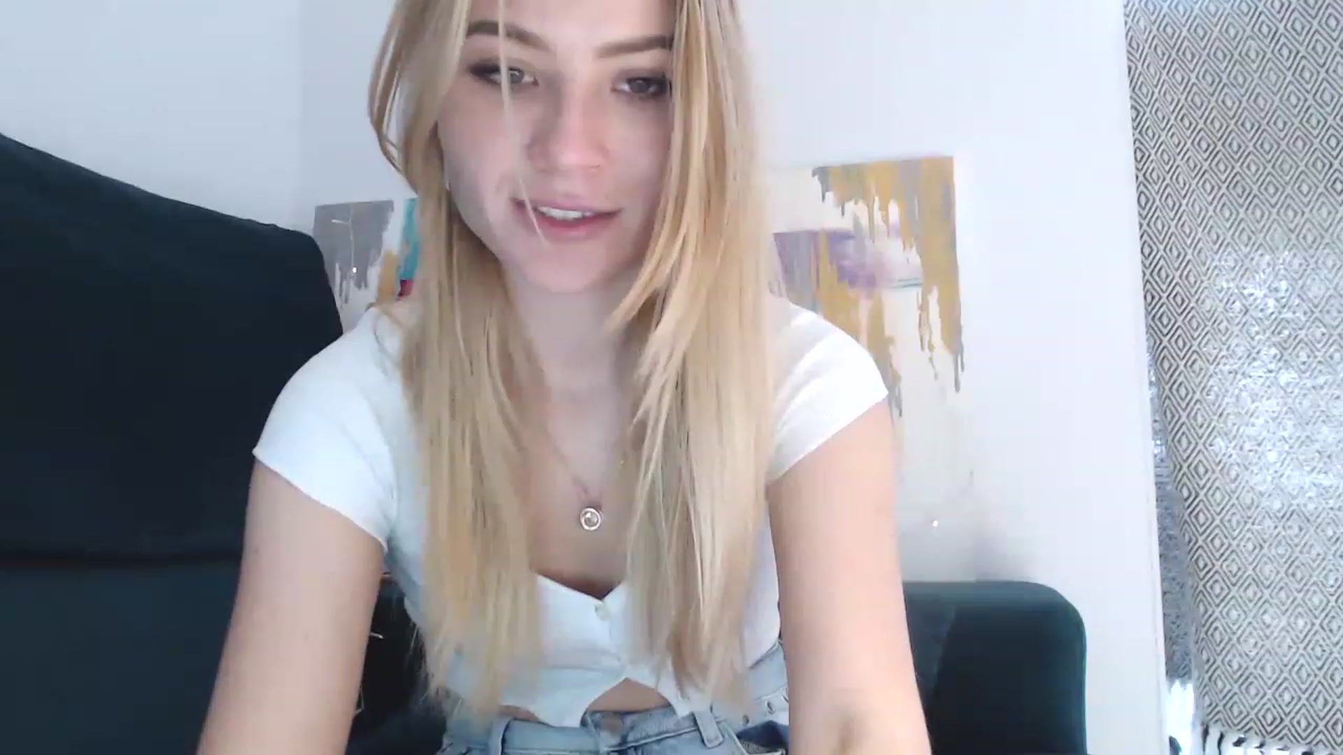 Gallery image thumbnail from bridetobe's myfreecams stream on, 04/20/2023, 14:09 image 14 of 20