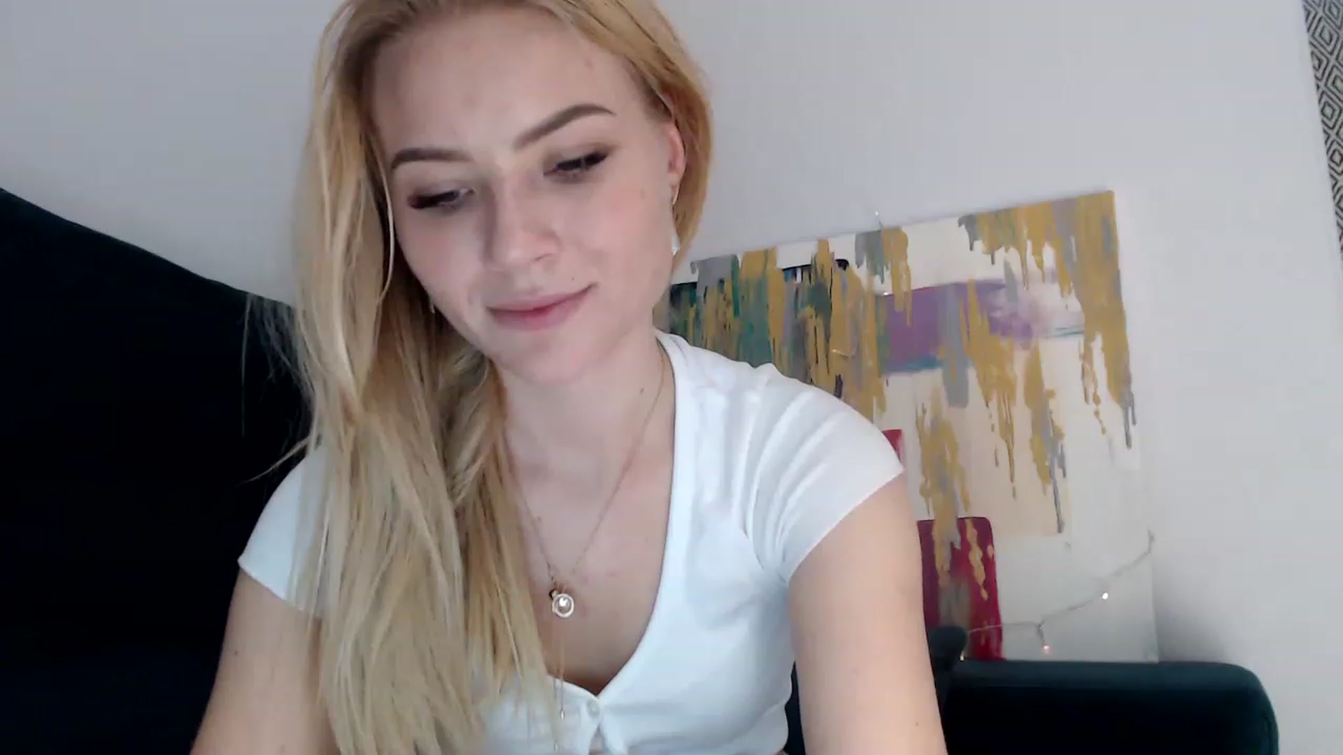 Gallery image thumbnail from bridetobe's myfreecams stream on, 04/20/2023, 16:00 image 16 of 20